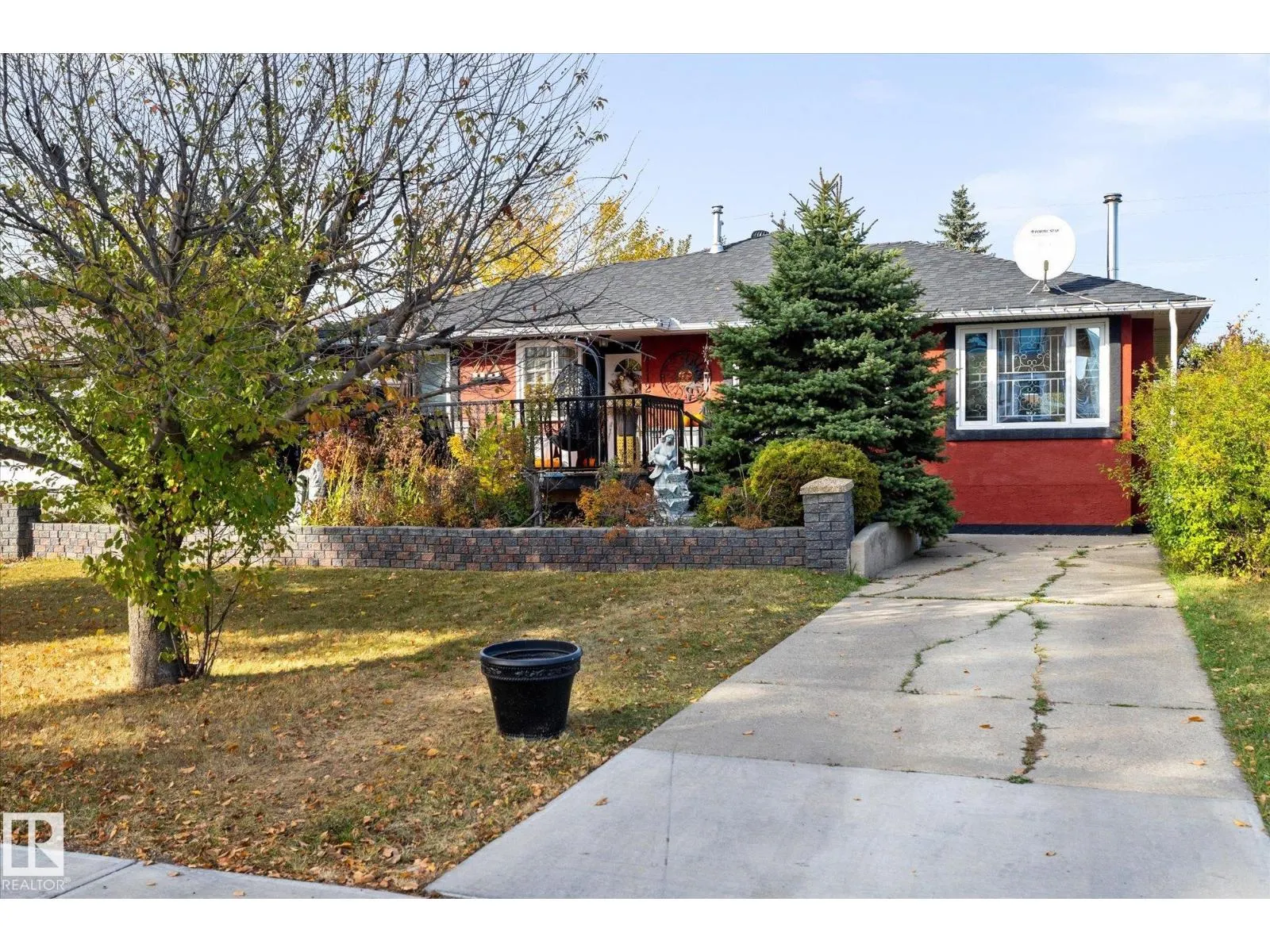 11124 110a AV NW