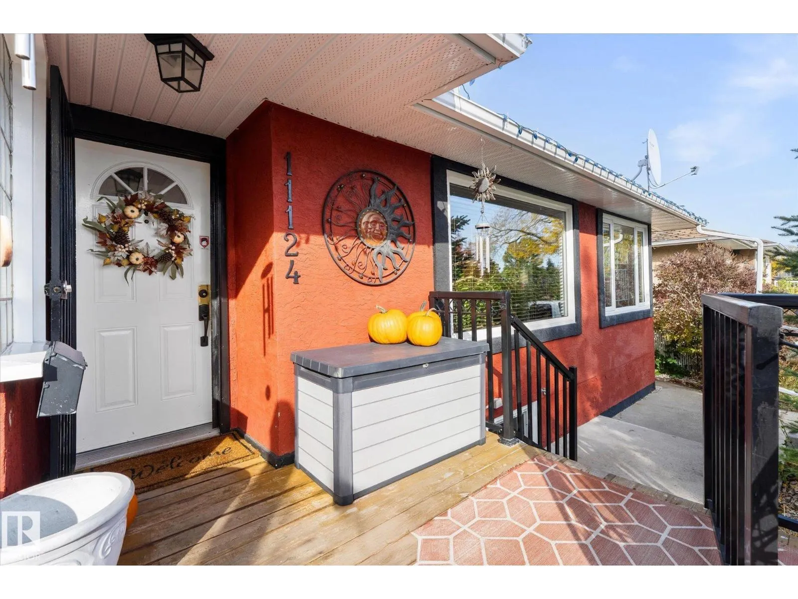 11124 110a AV NW
