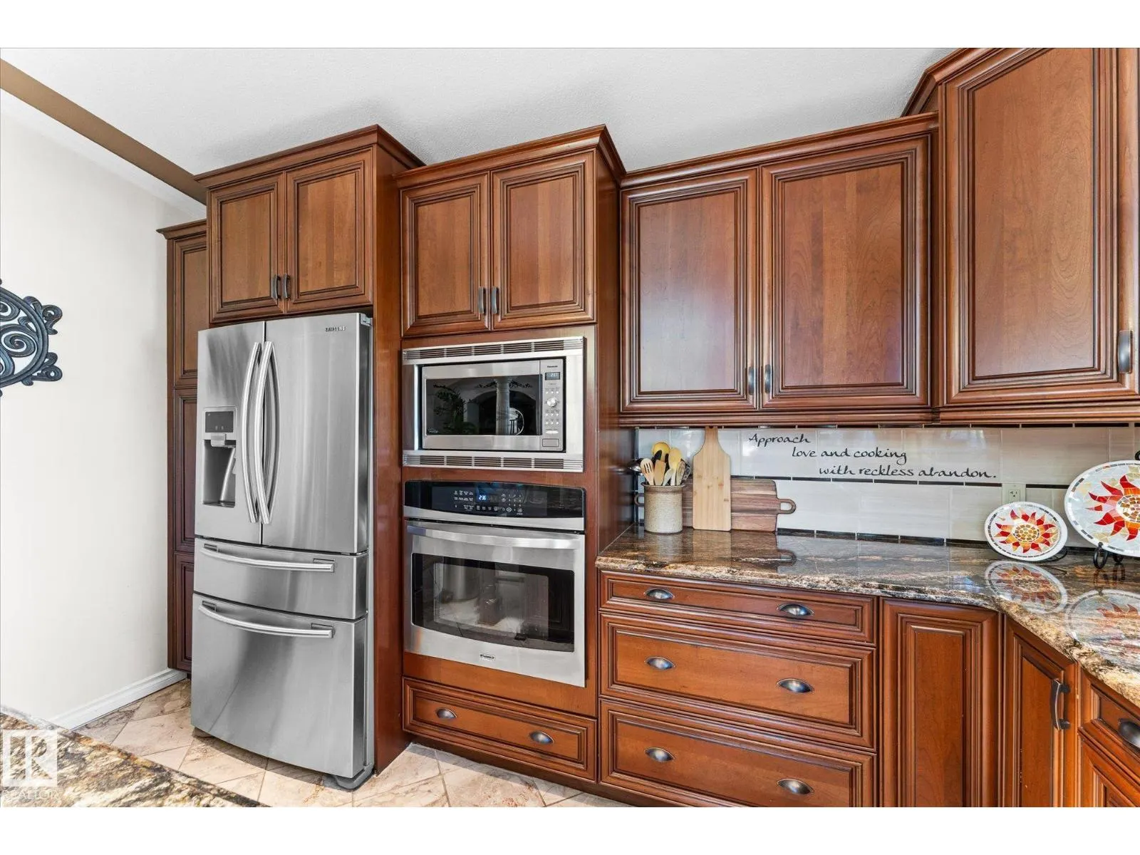 11124 110a AV NW