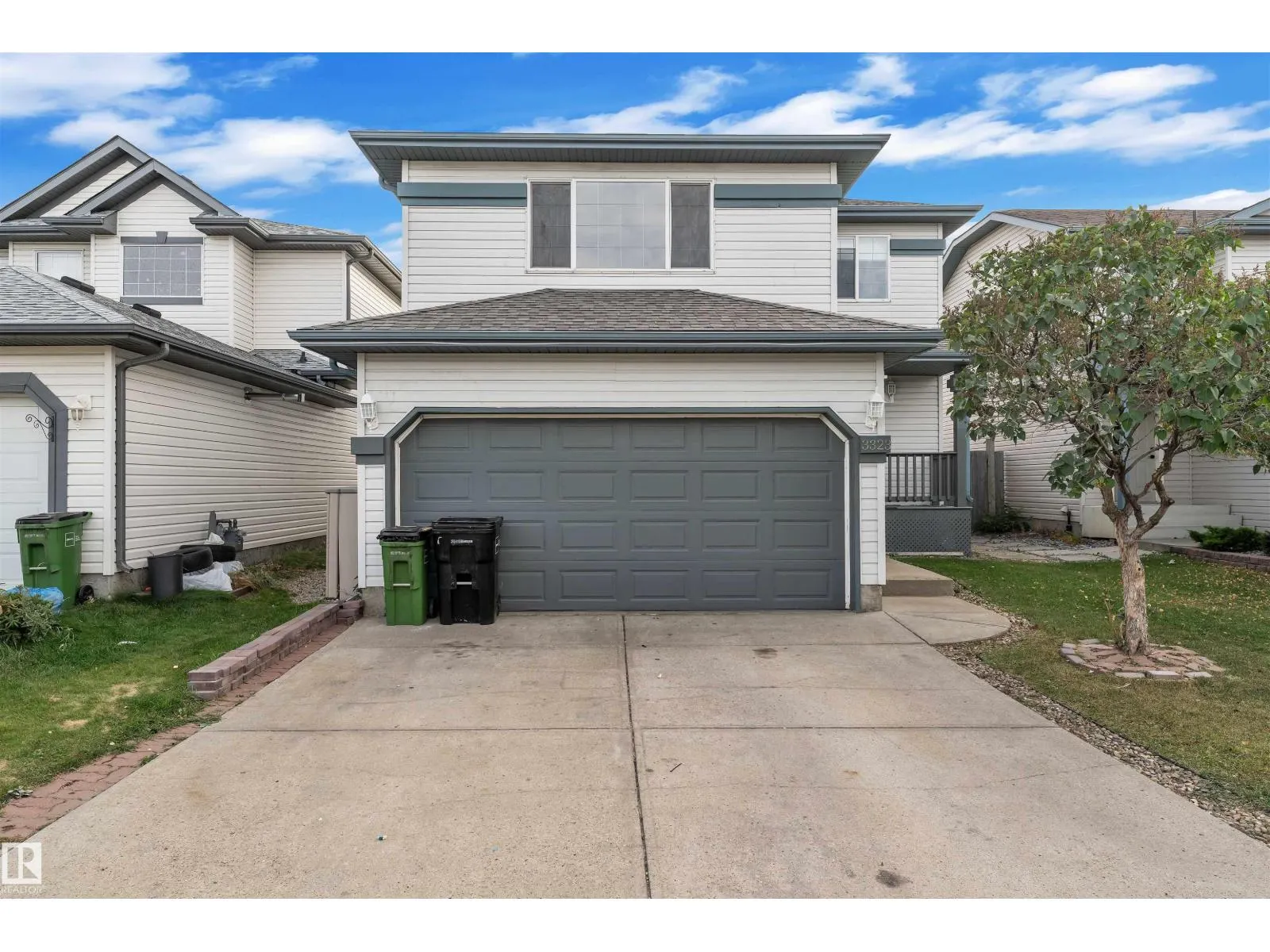3323 26 AV NW