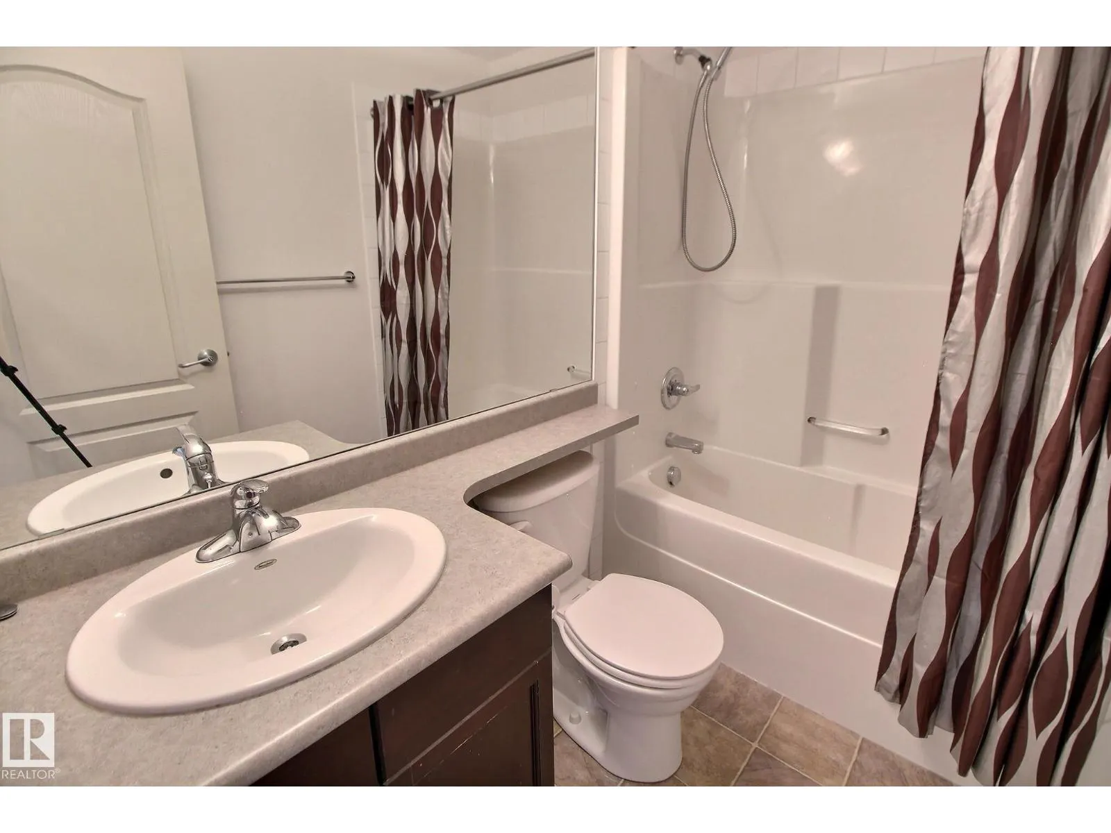 #205 5951 165 AV NW