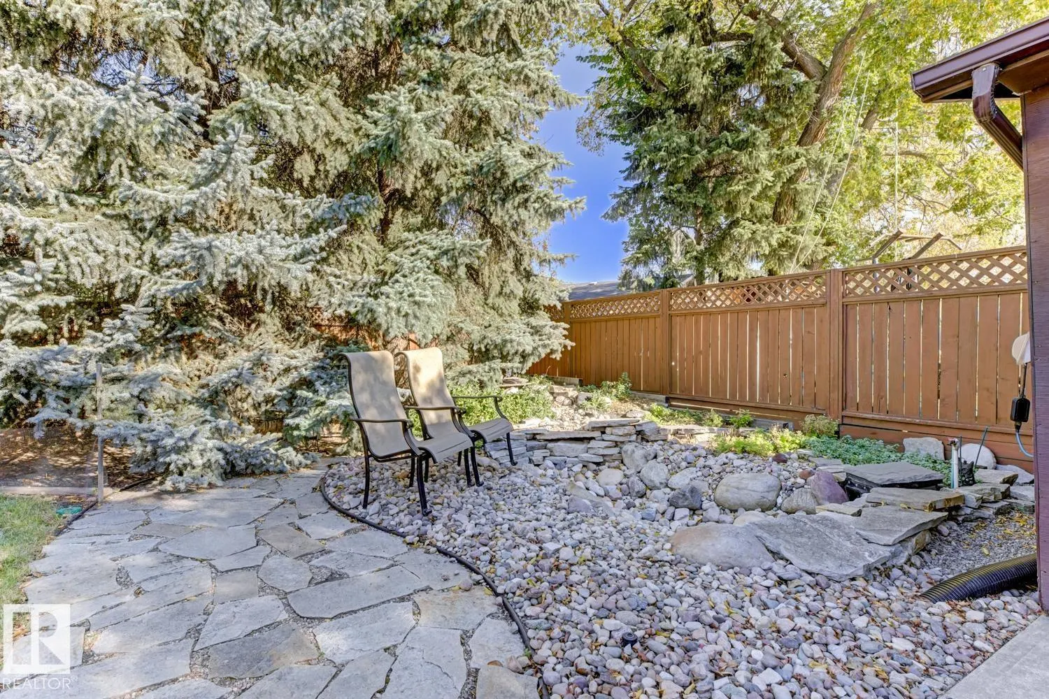 1015 PARKER DR