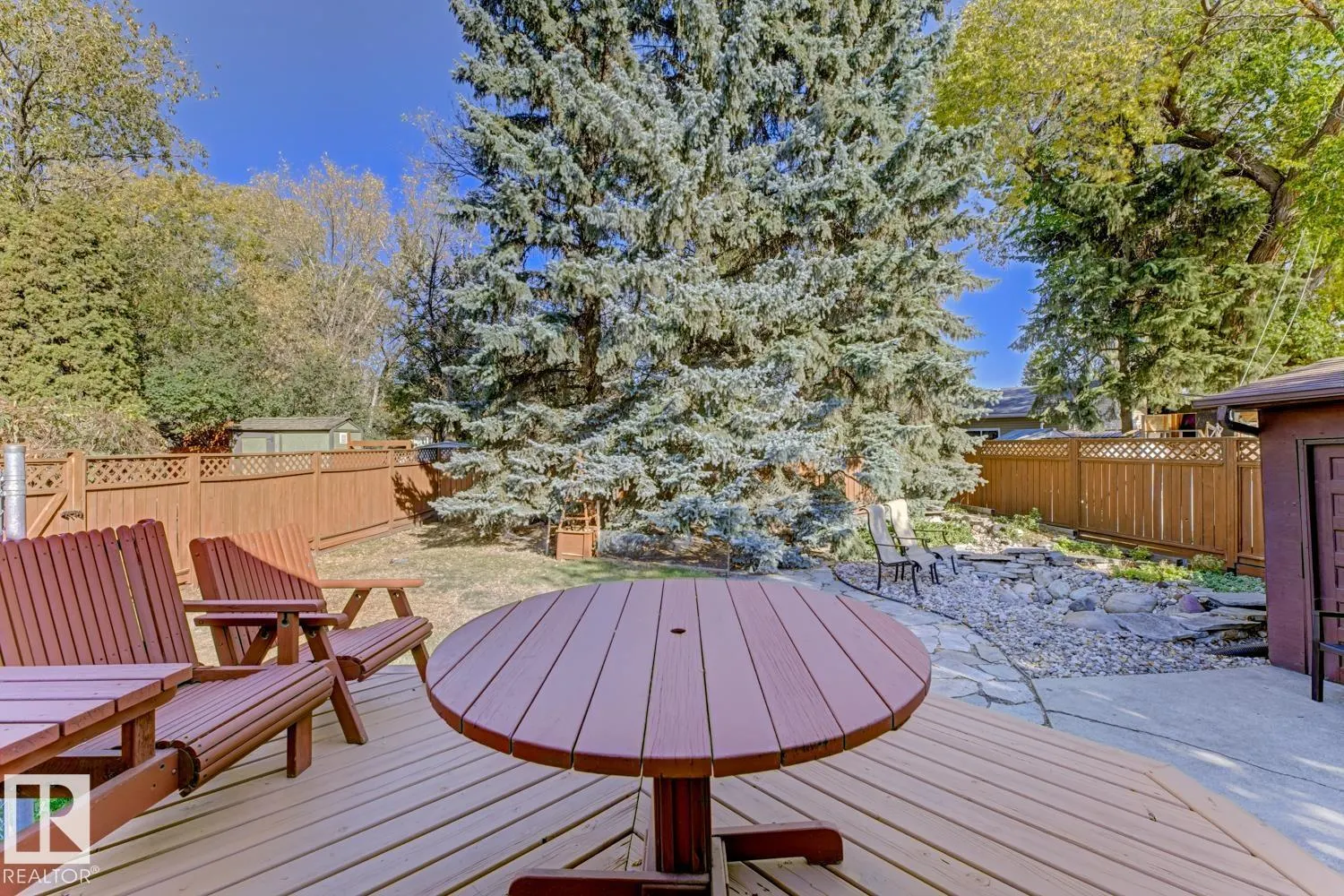 1015 PARKER DR