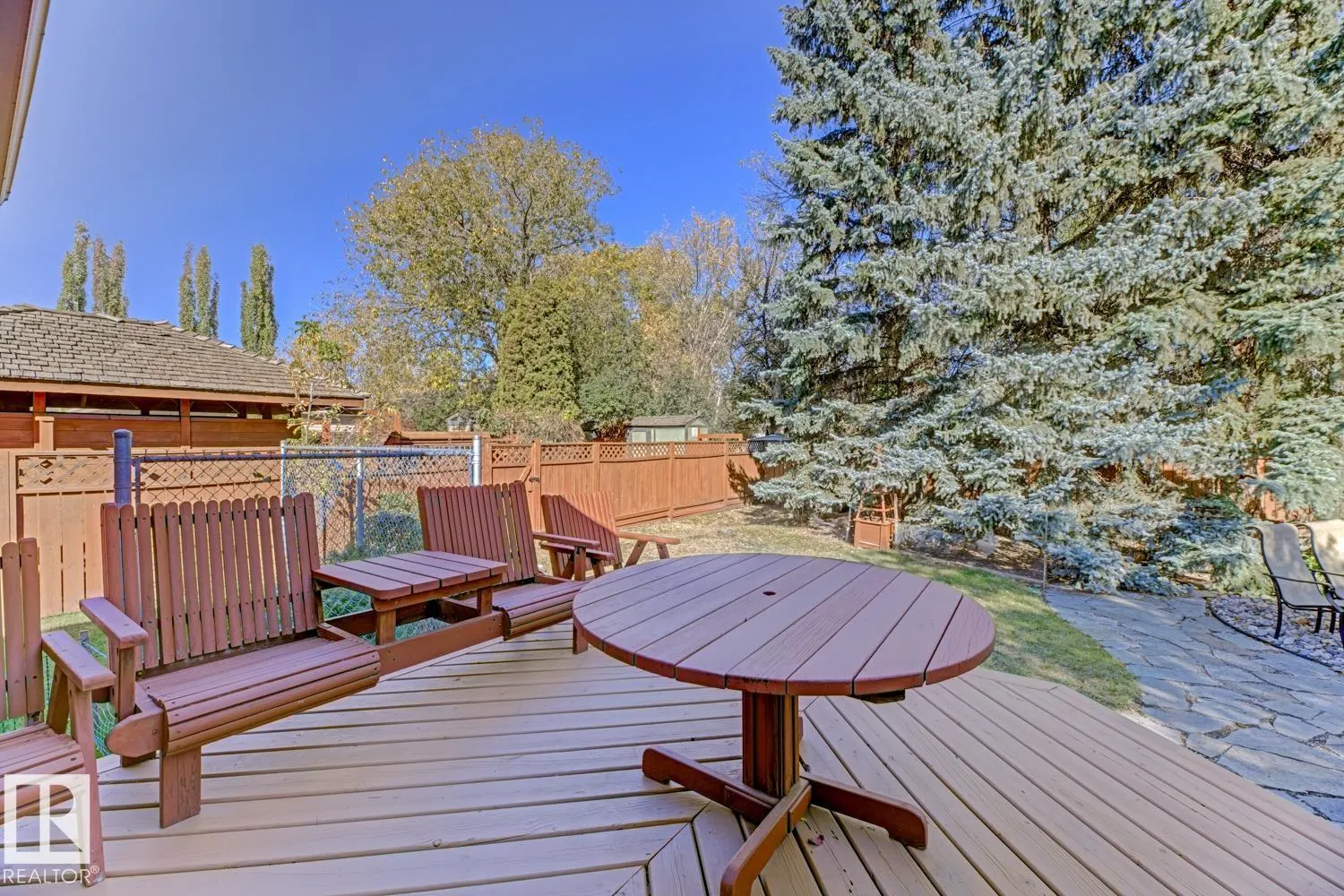 1015 PARKER DR