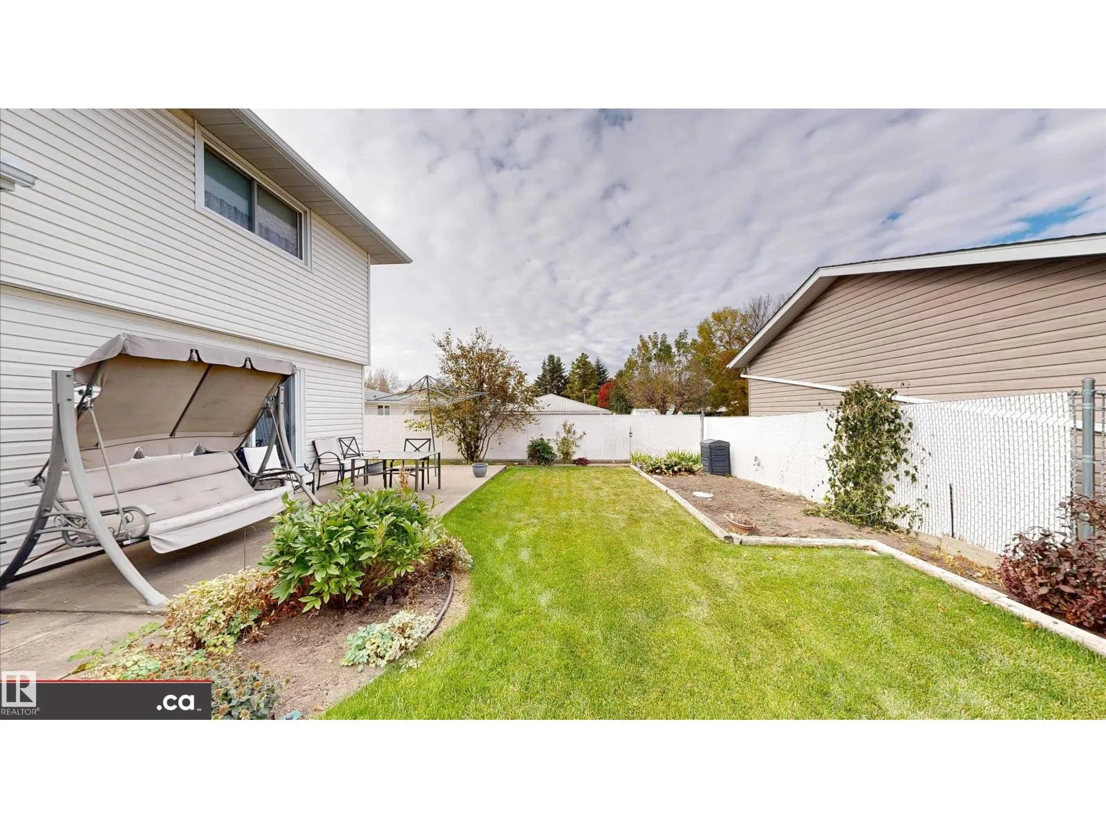 16 Gatewood AV