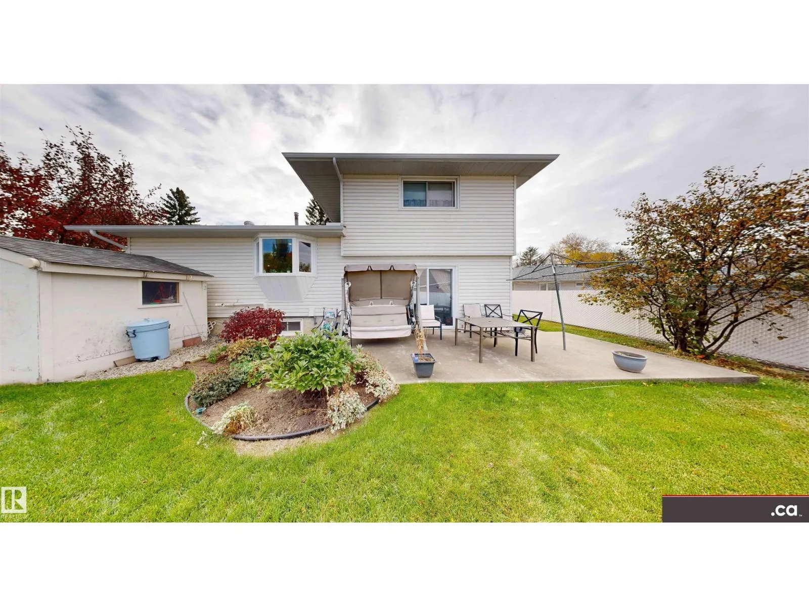 16 Gatewood AV