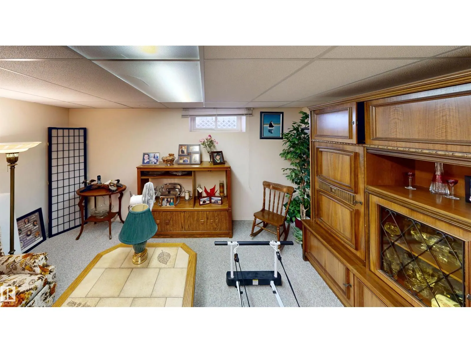 16 Gatewood AV