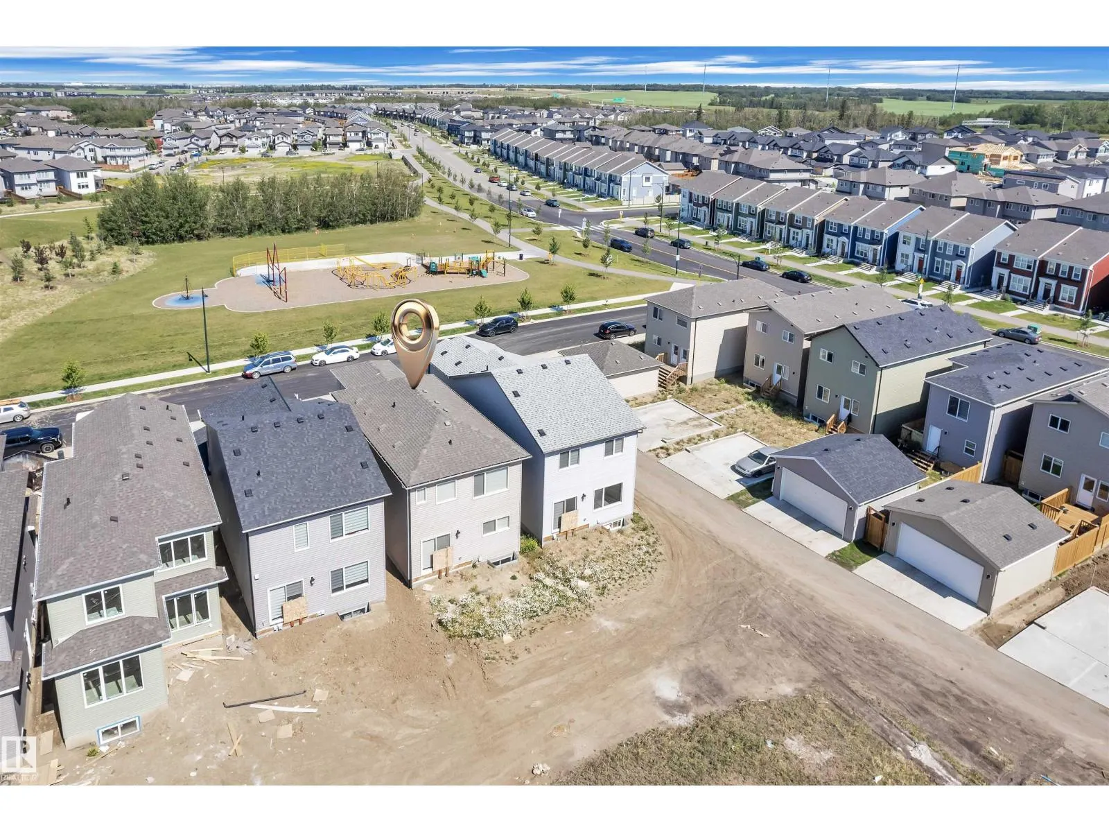 611 31 AV NW