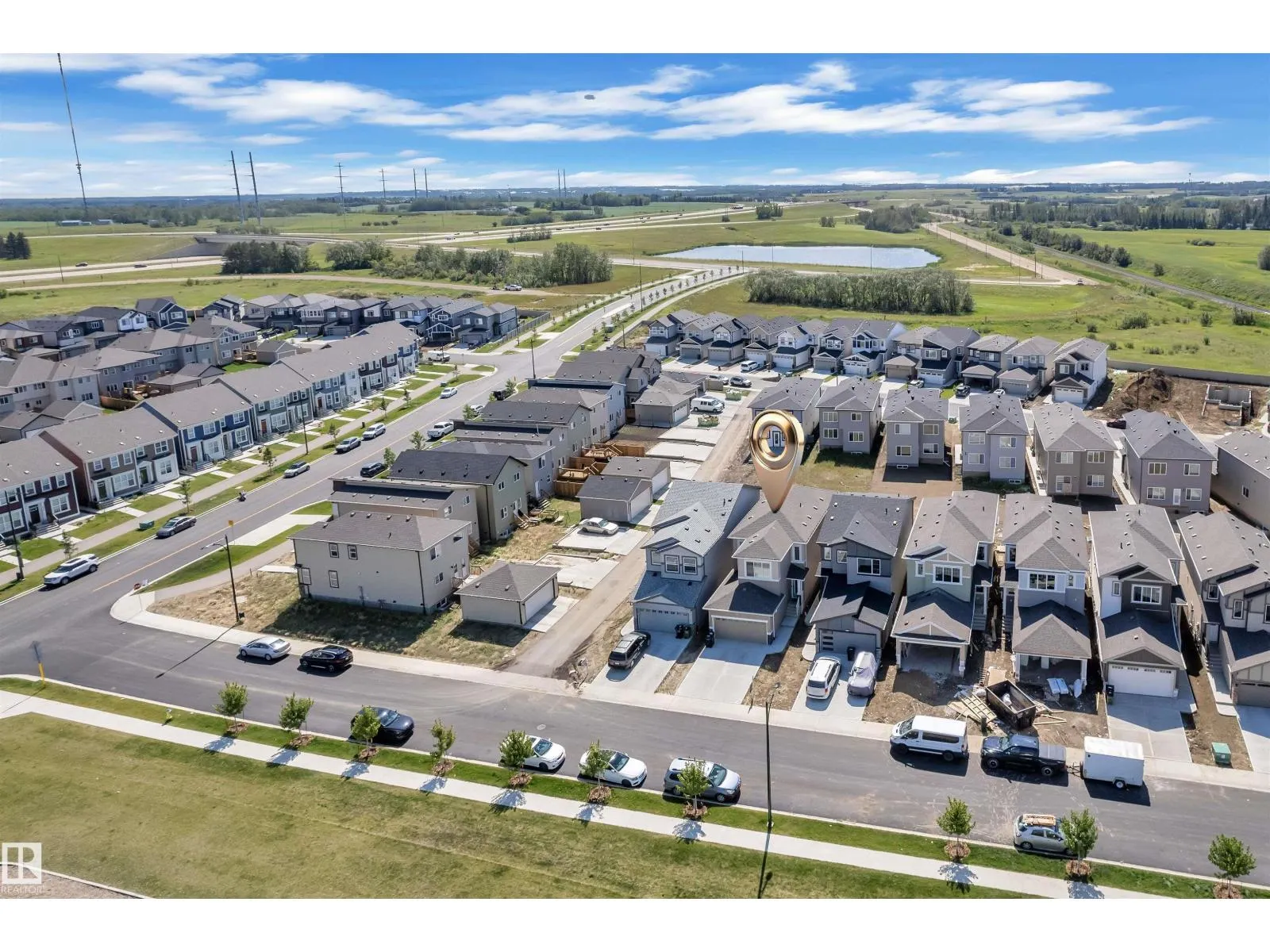 611 31 AV NW