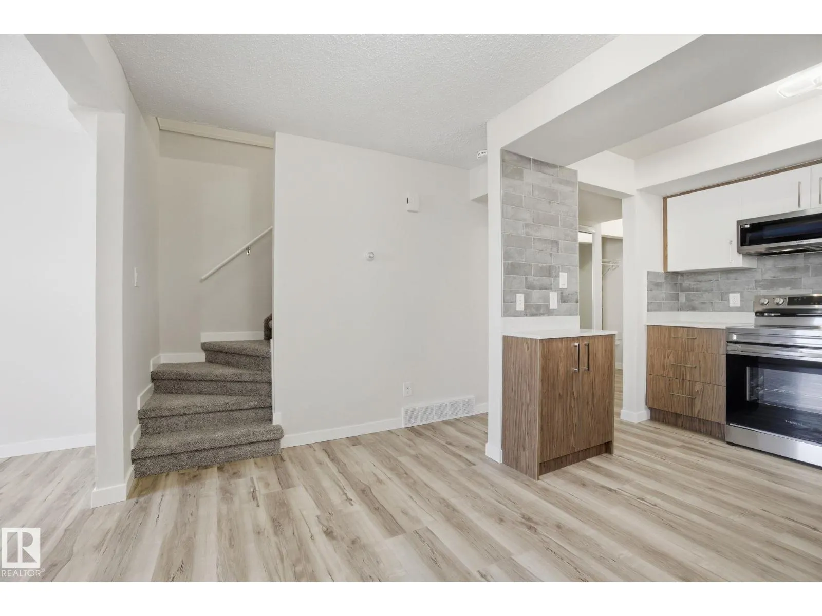 71 Lancaster TC NW