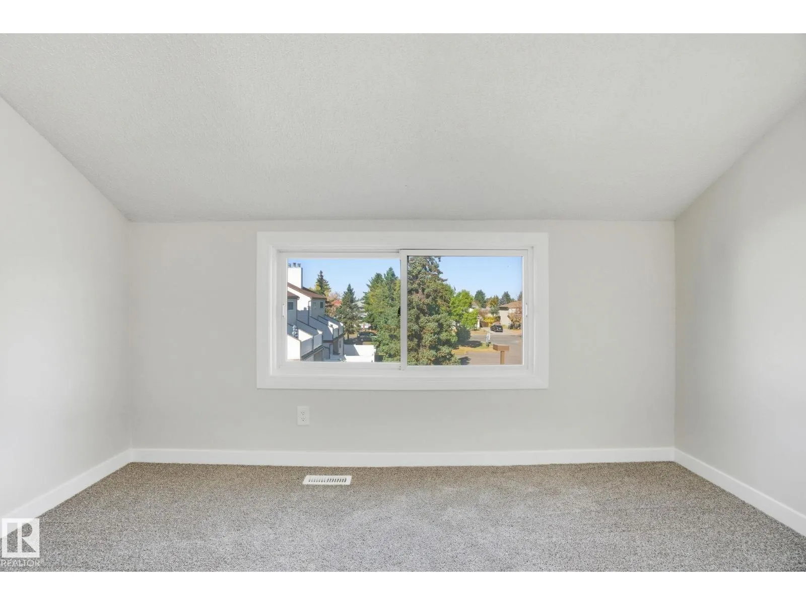 71 Lancaster TC NW