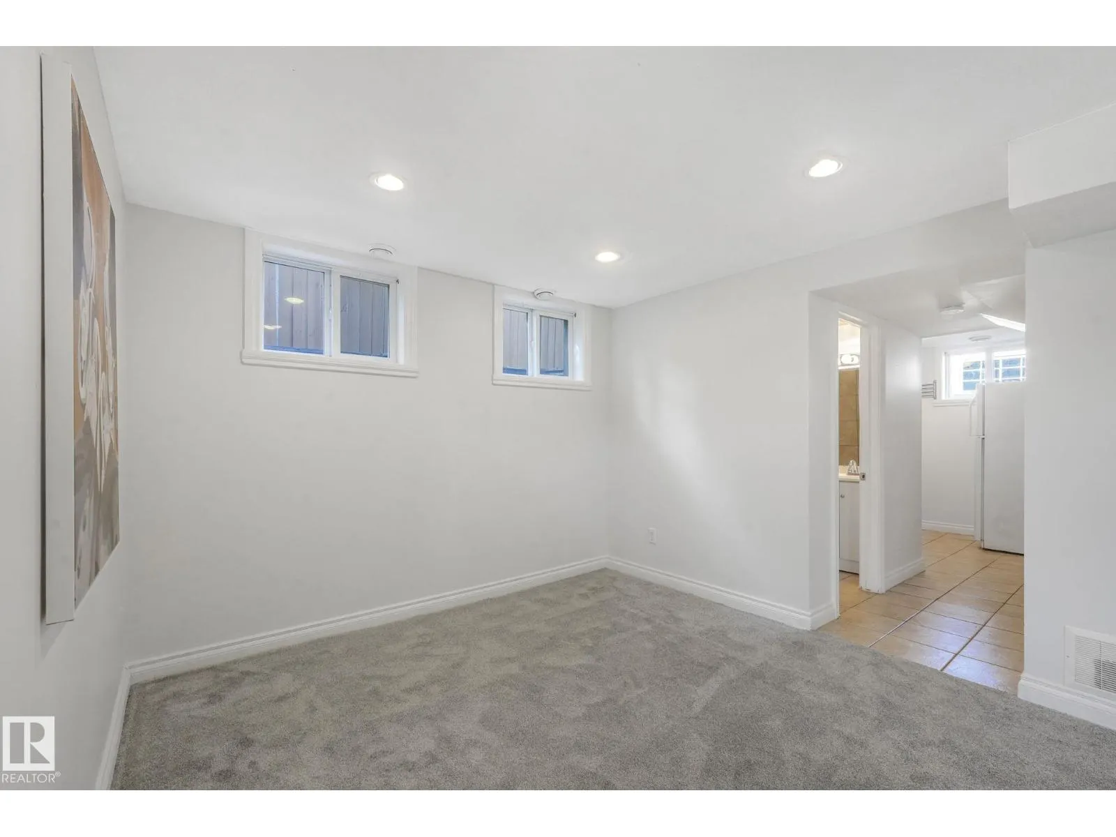10622 61 AV NW