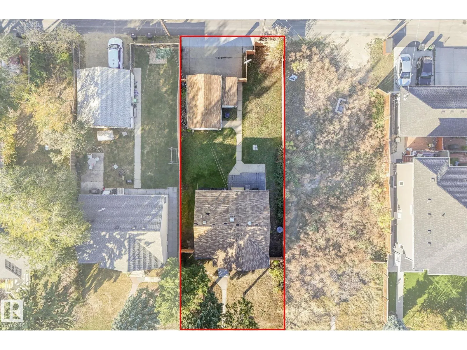 10622 61 AV NW
