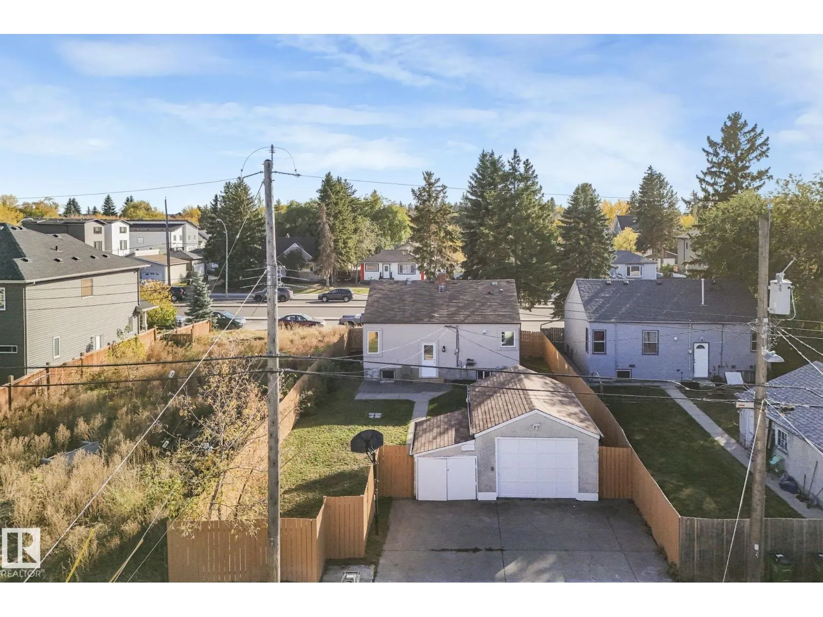 10622 61 AV NW