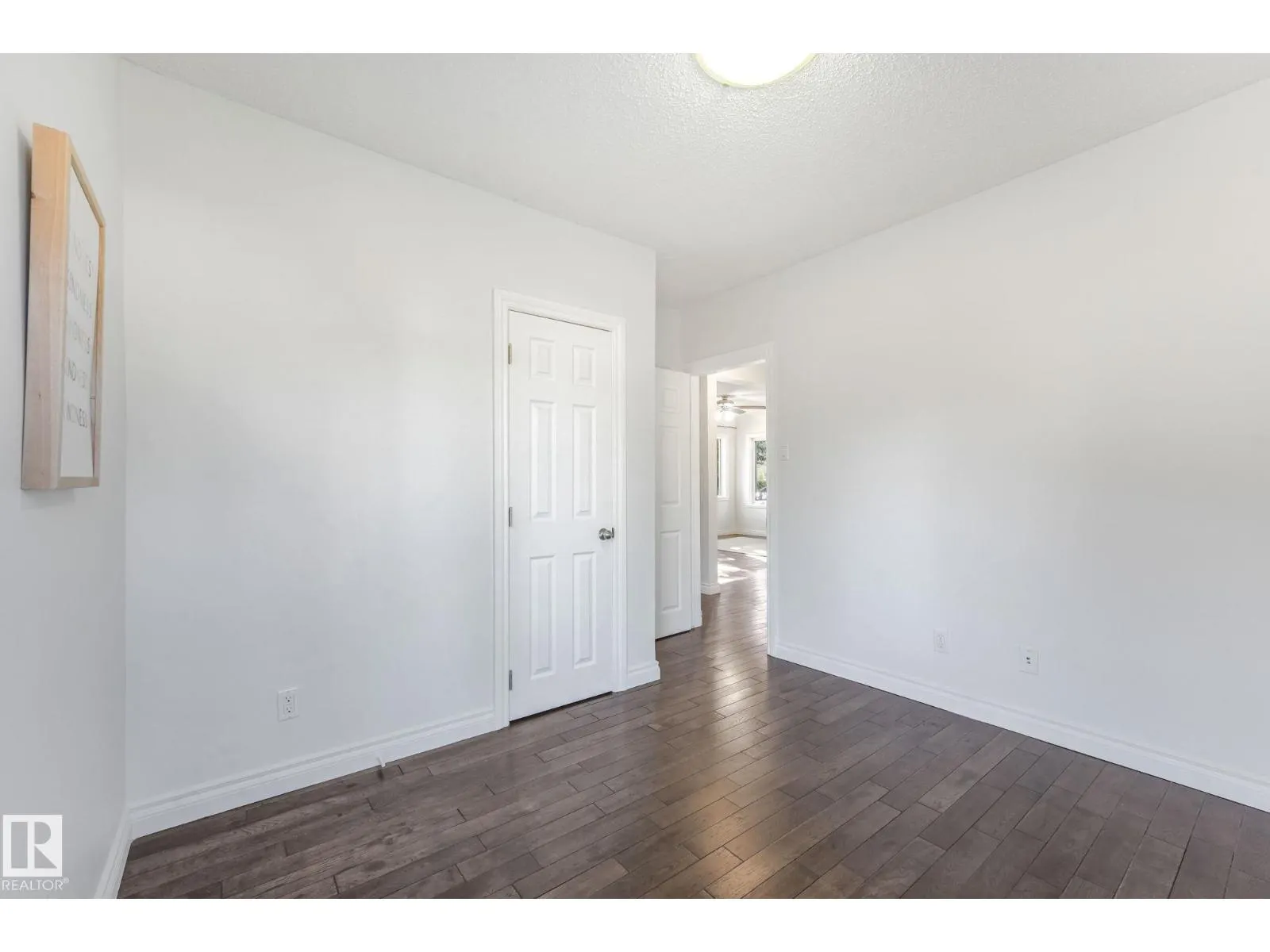 10622 61 AV NW