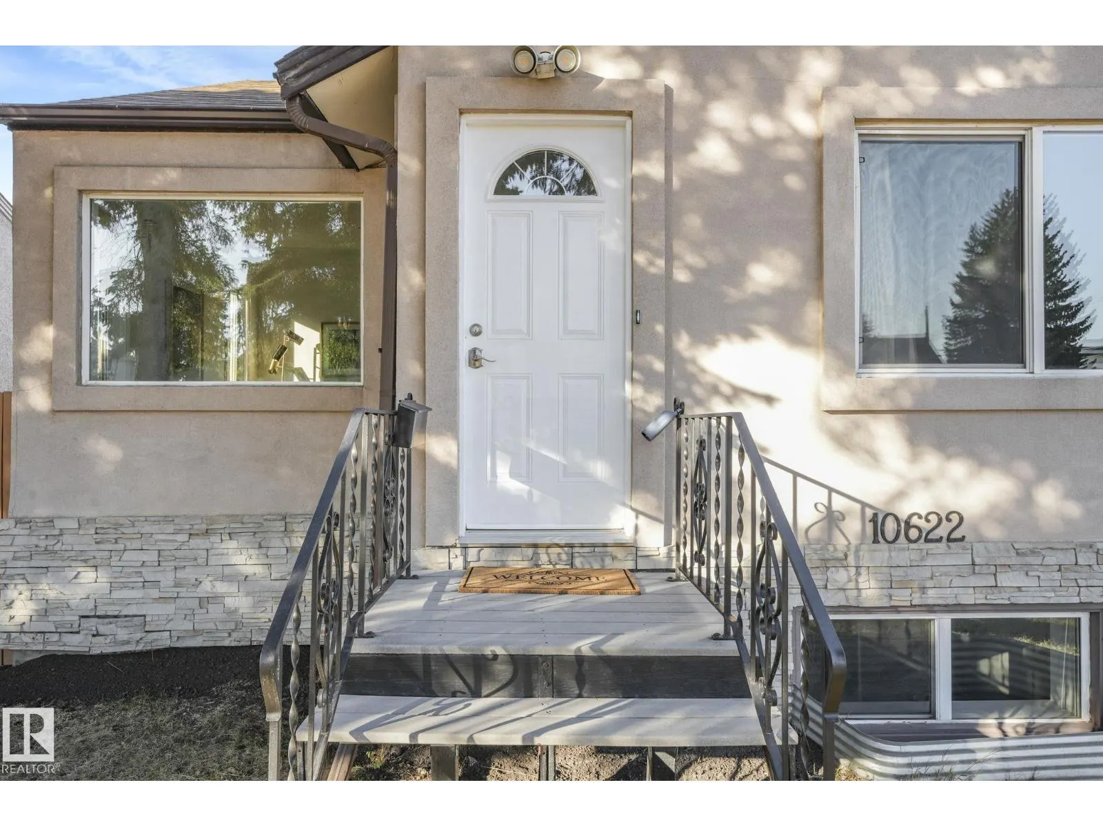 10622 61 AV NW