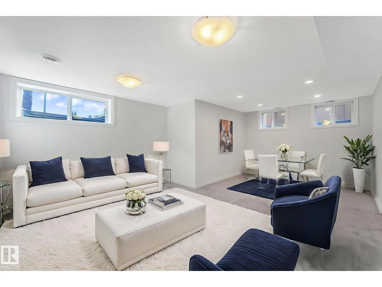 10622 61 AV NW
