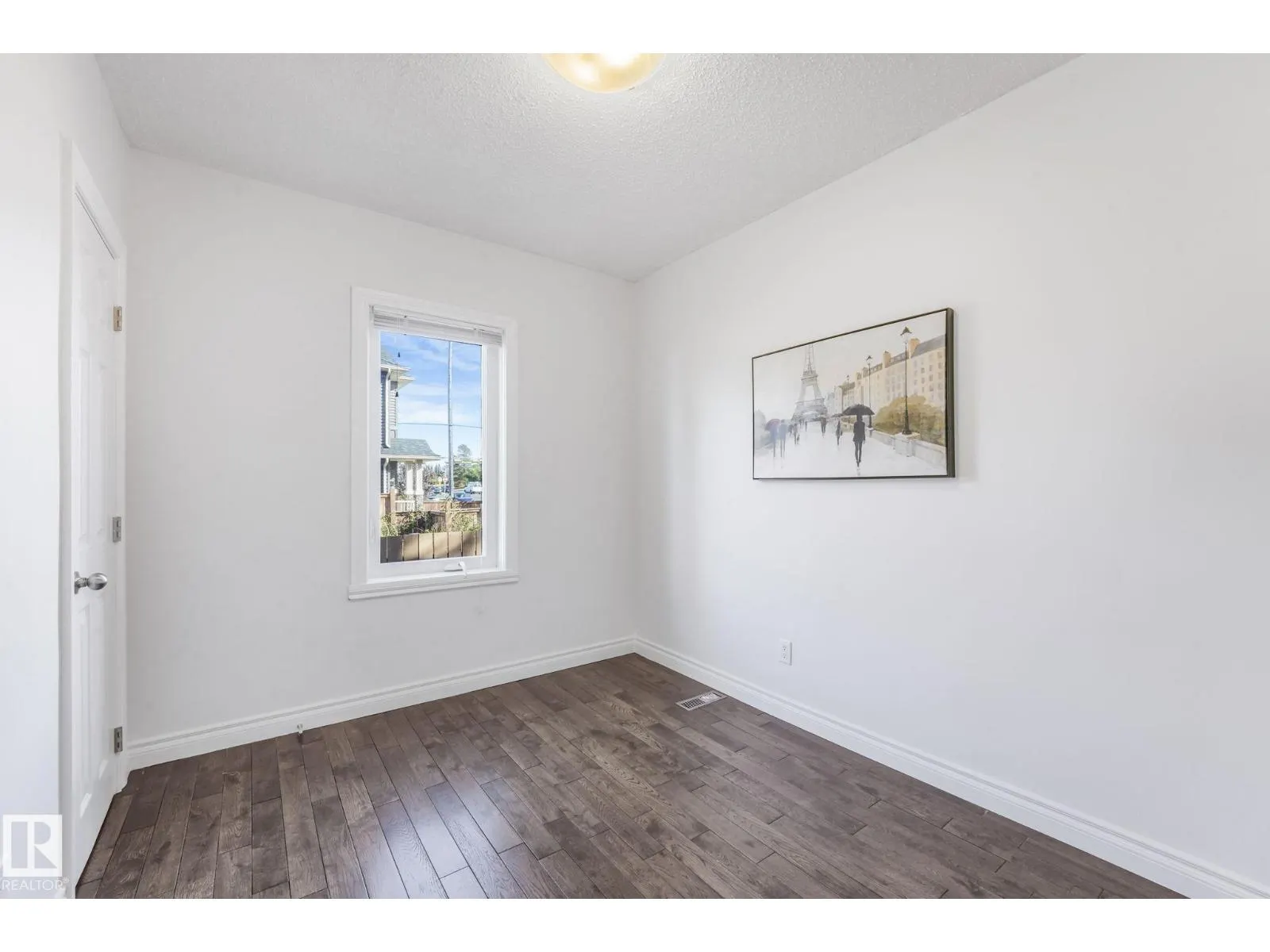 10622 61 AV NW