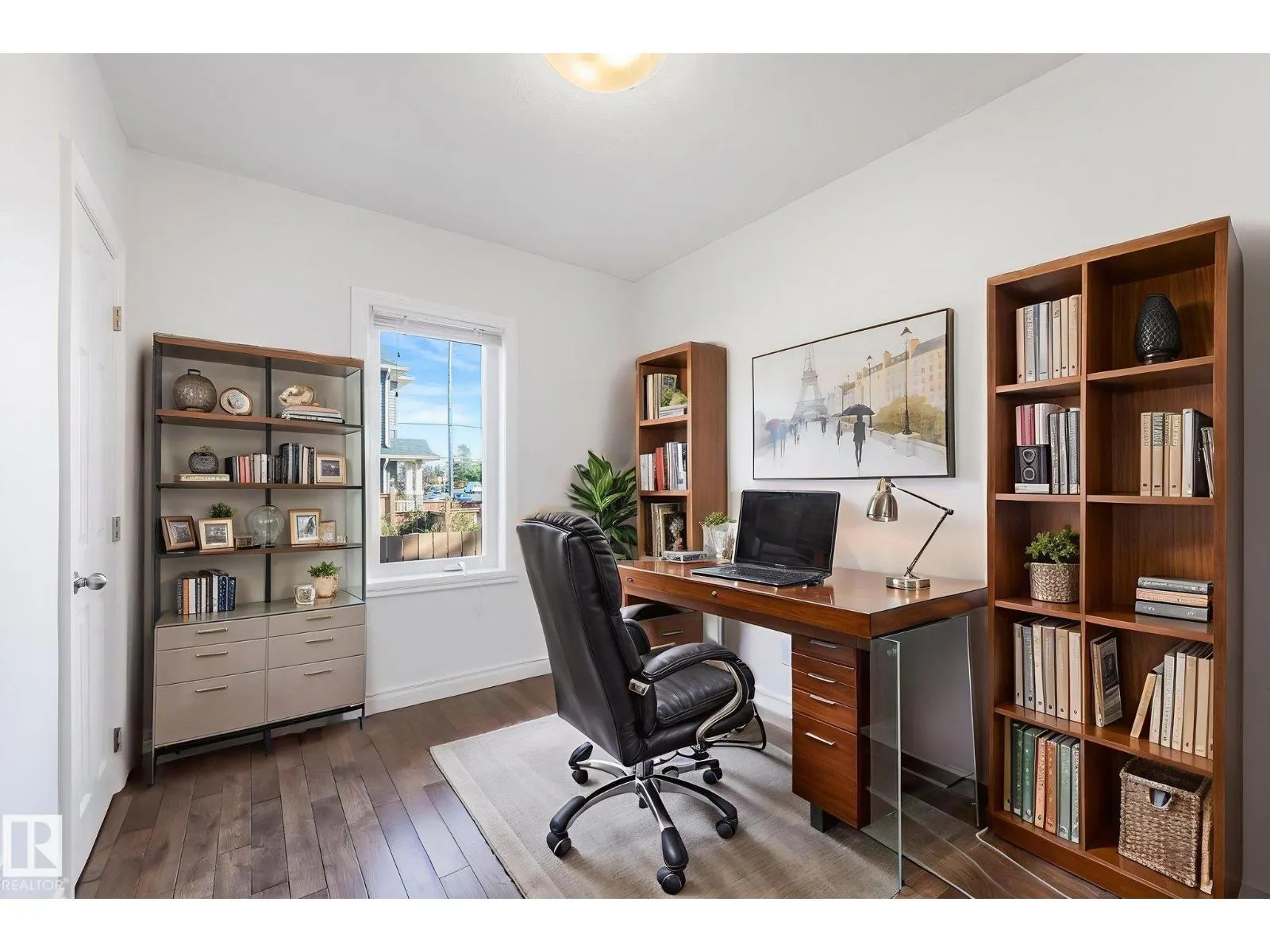 10622 61 AV NW