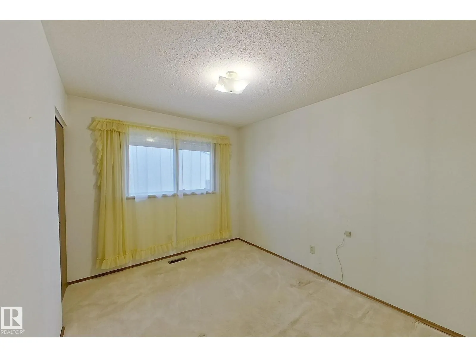 11455 162 AV NW