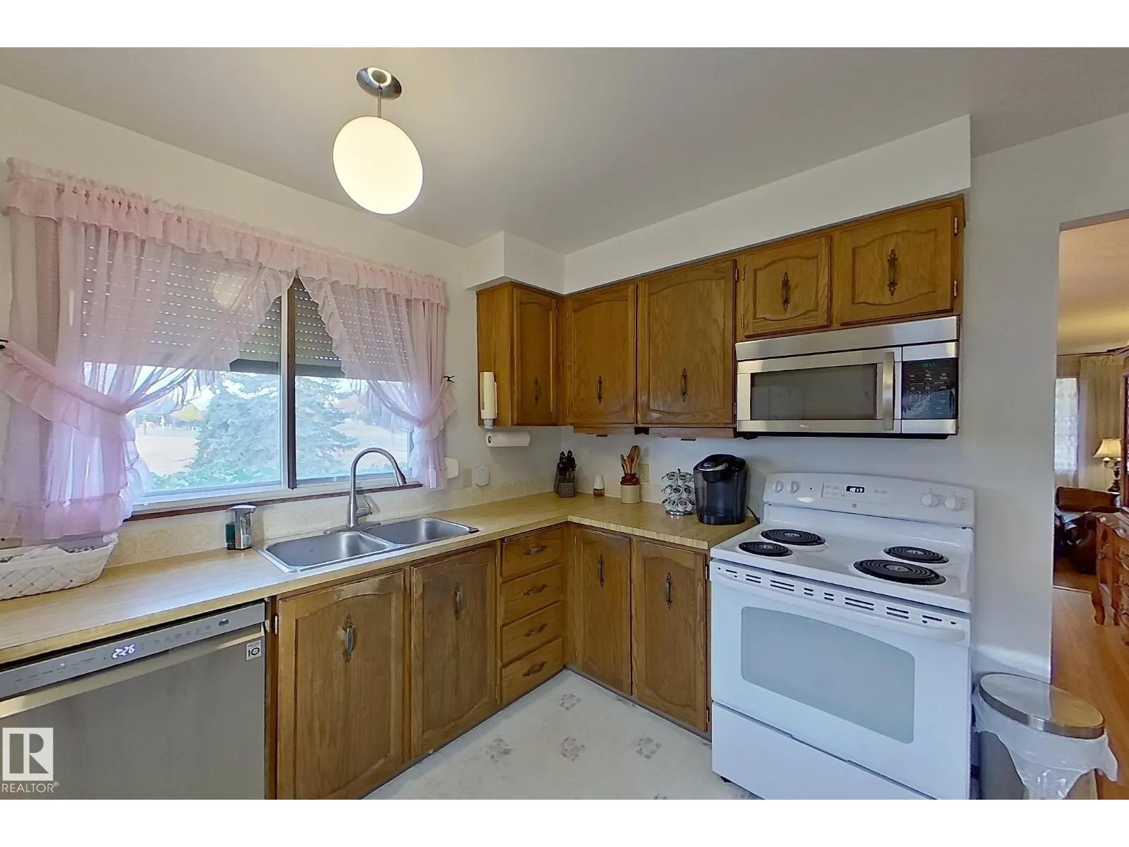 11455 162 AV NW