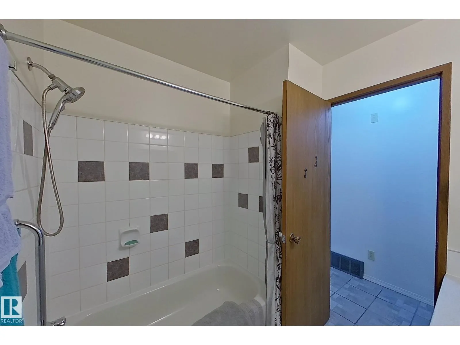 11455 162 AV NW