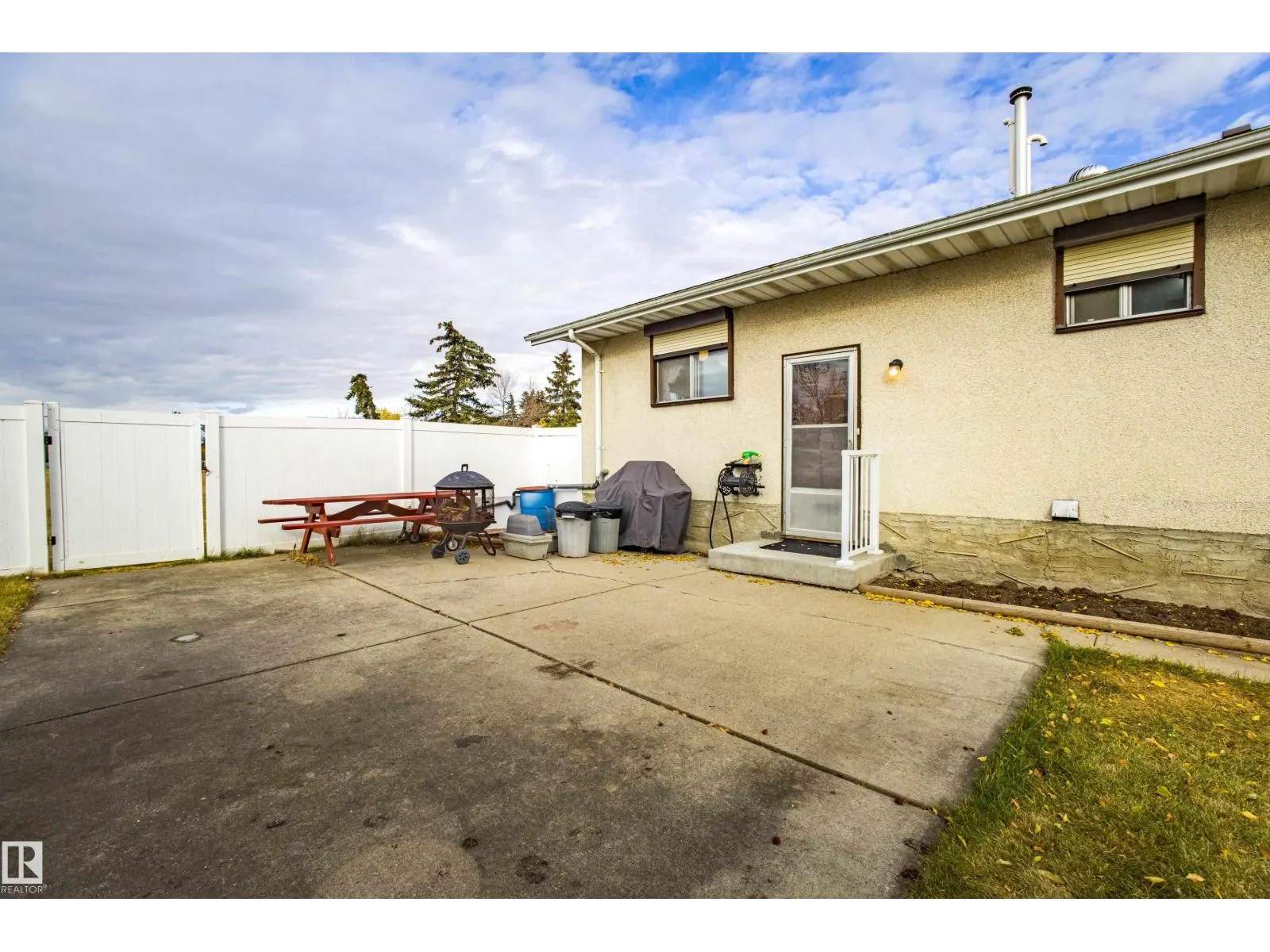 11455 162 AV NW