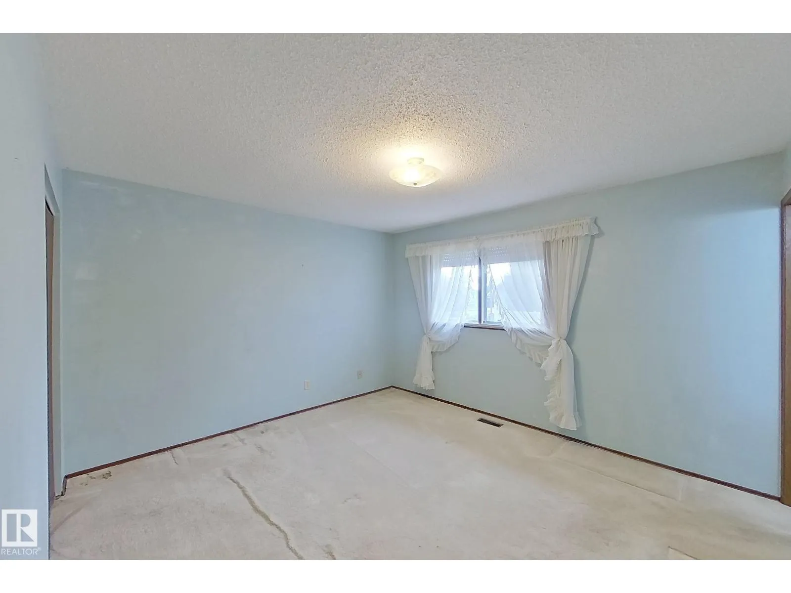11455 162 AV NW