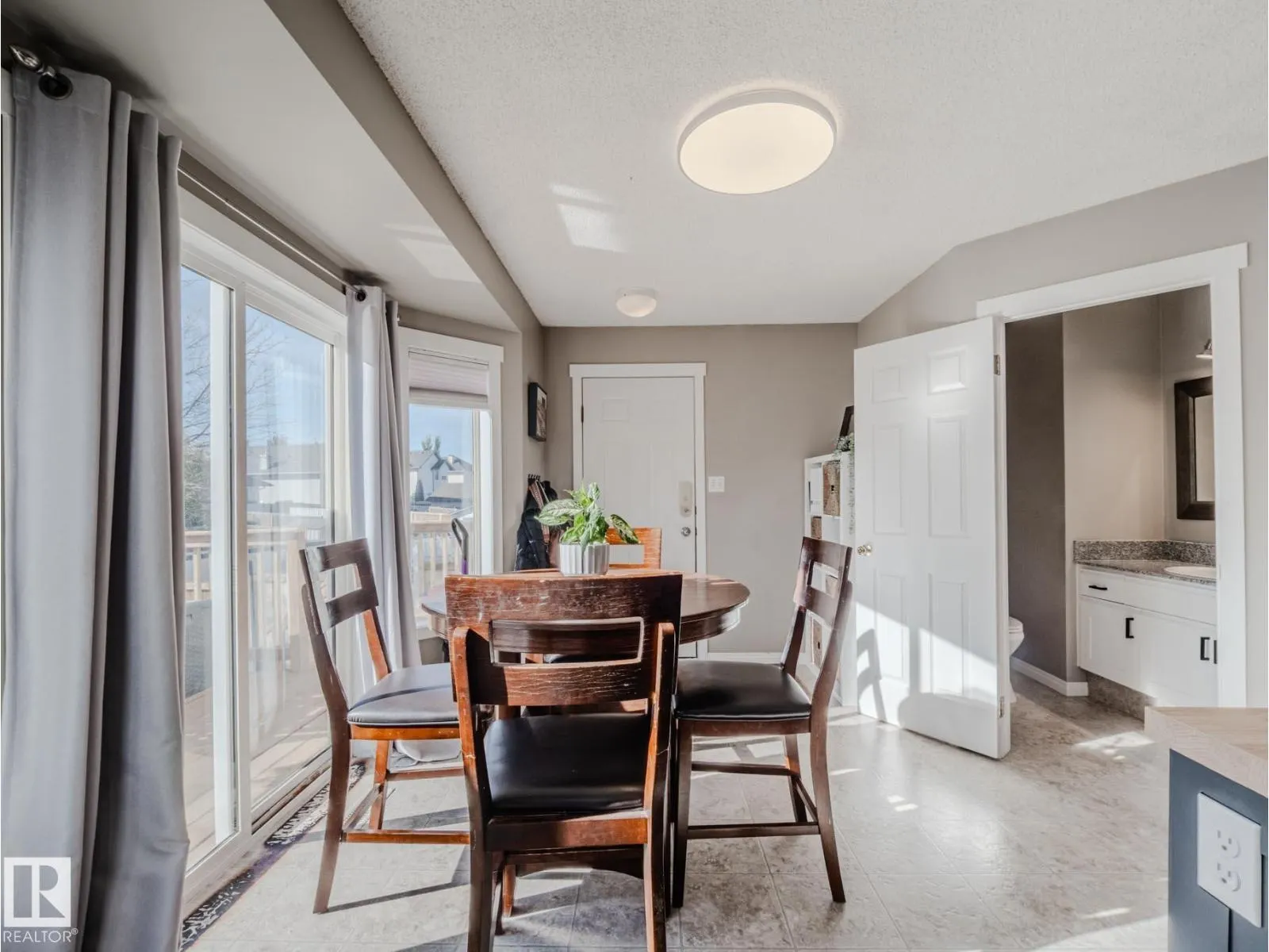 106 Heatherglen CR