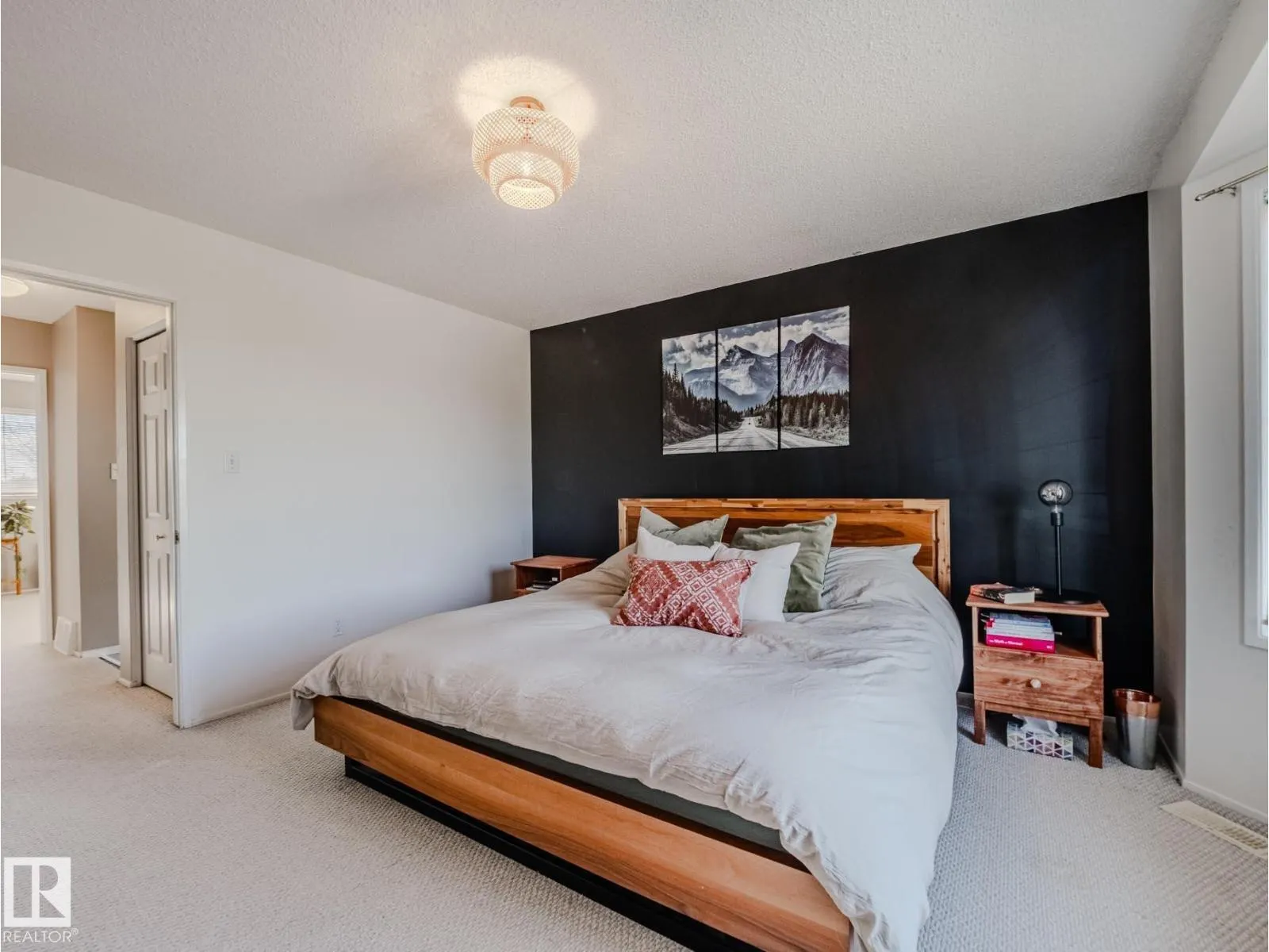 106 Heatherglen CR
