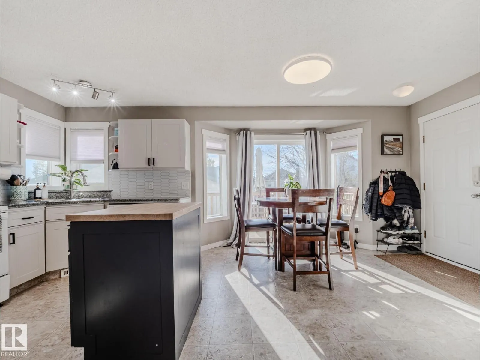 106 Heatherglen CR