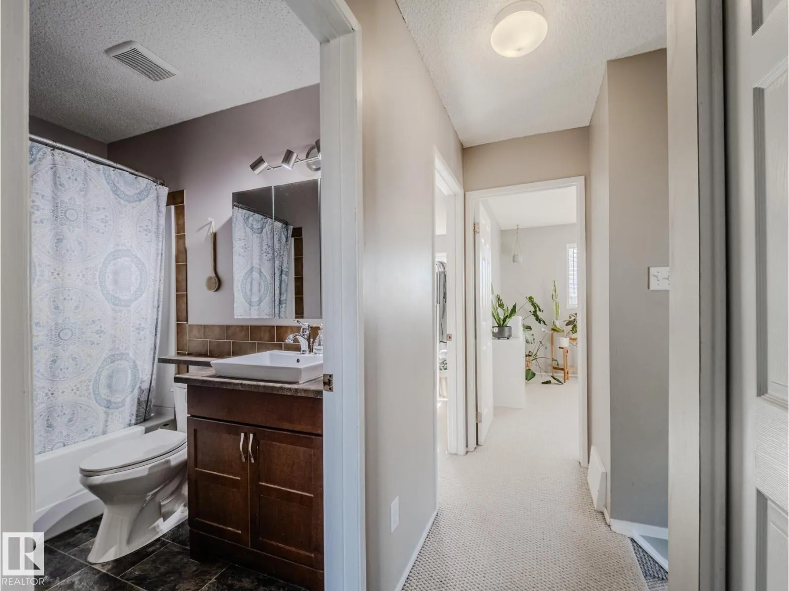 106 Heatherglen CR