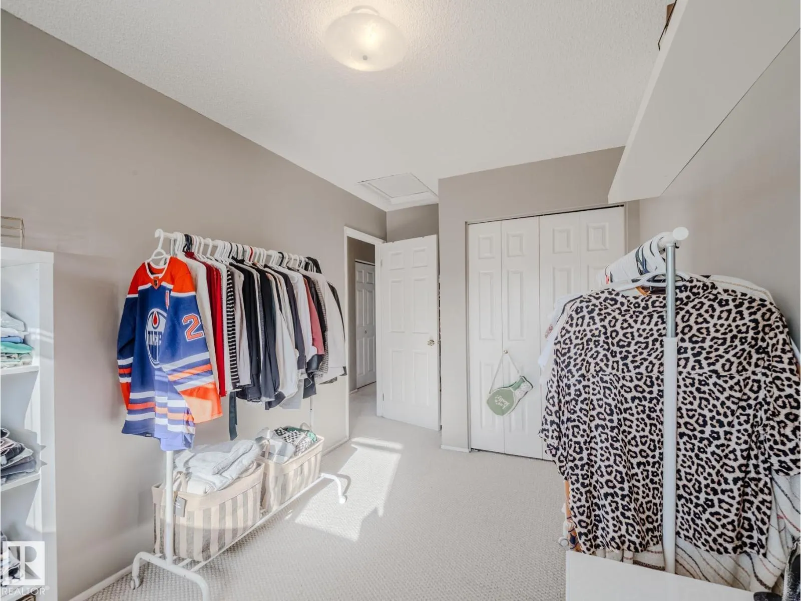 106 Heatherglen CR
