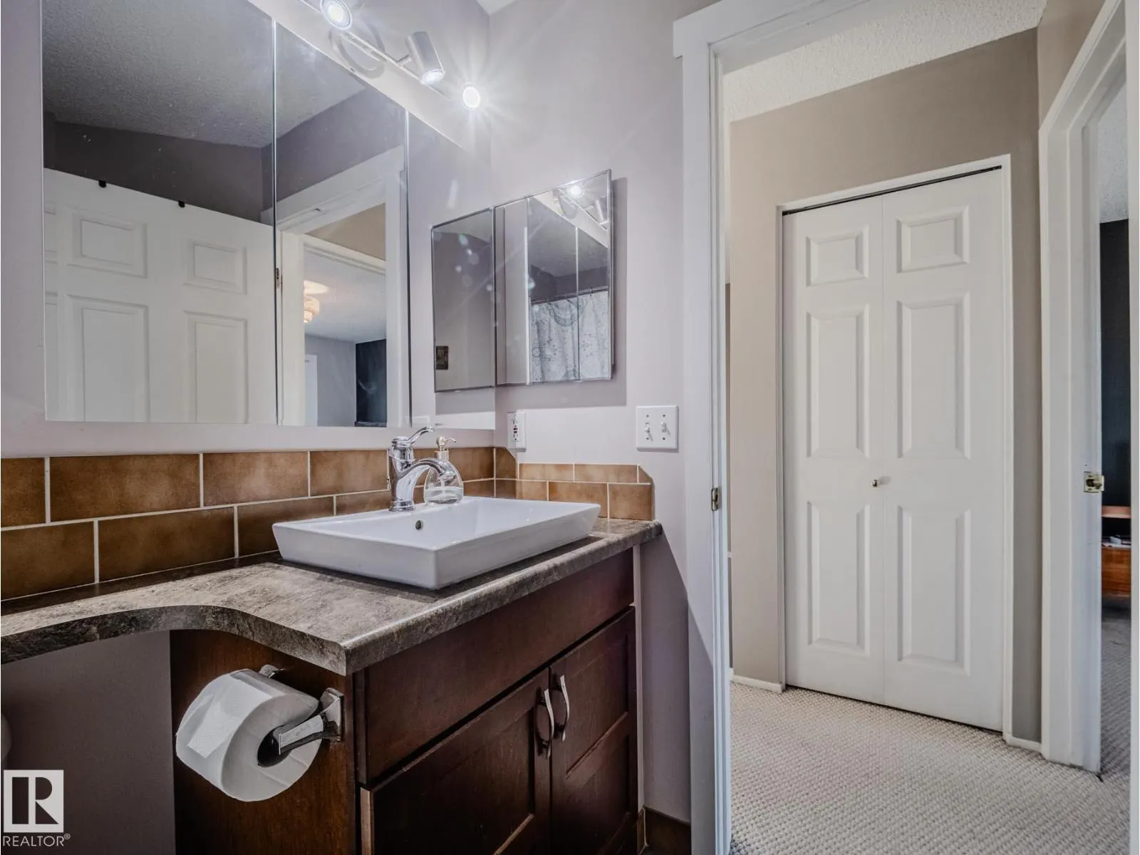106 Heatherglen CR