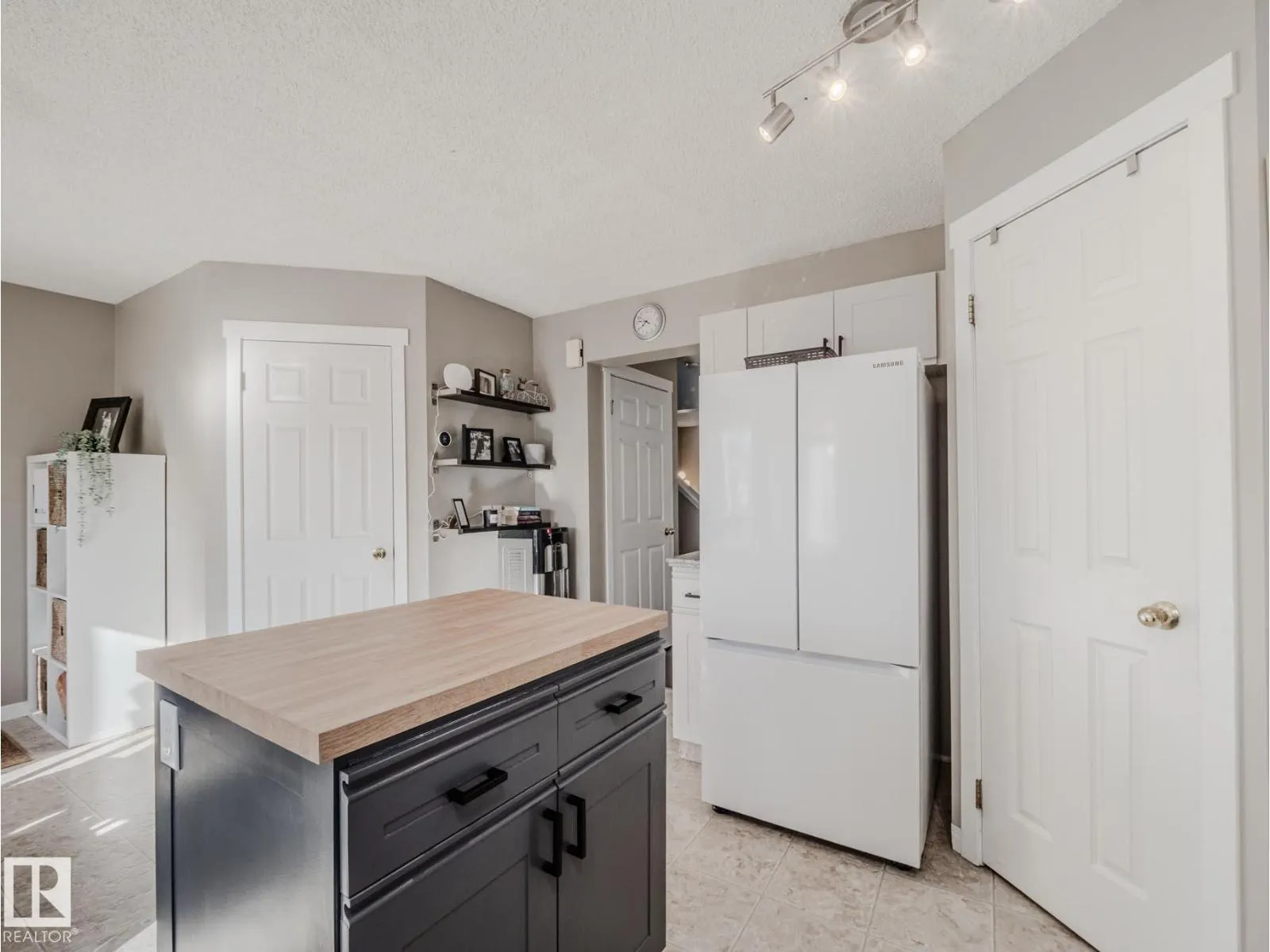 106 Heatherglen CR