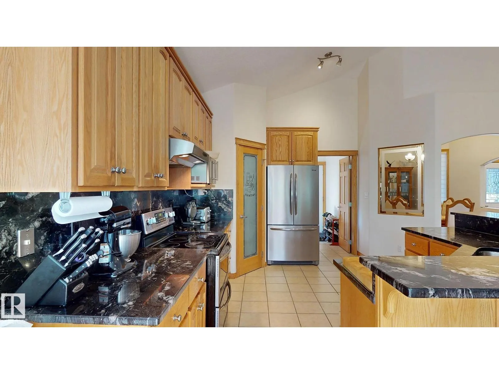 7 KINGSBURY CR