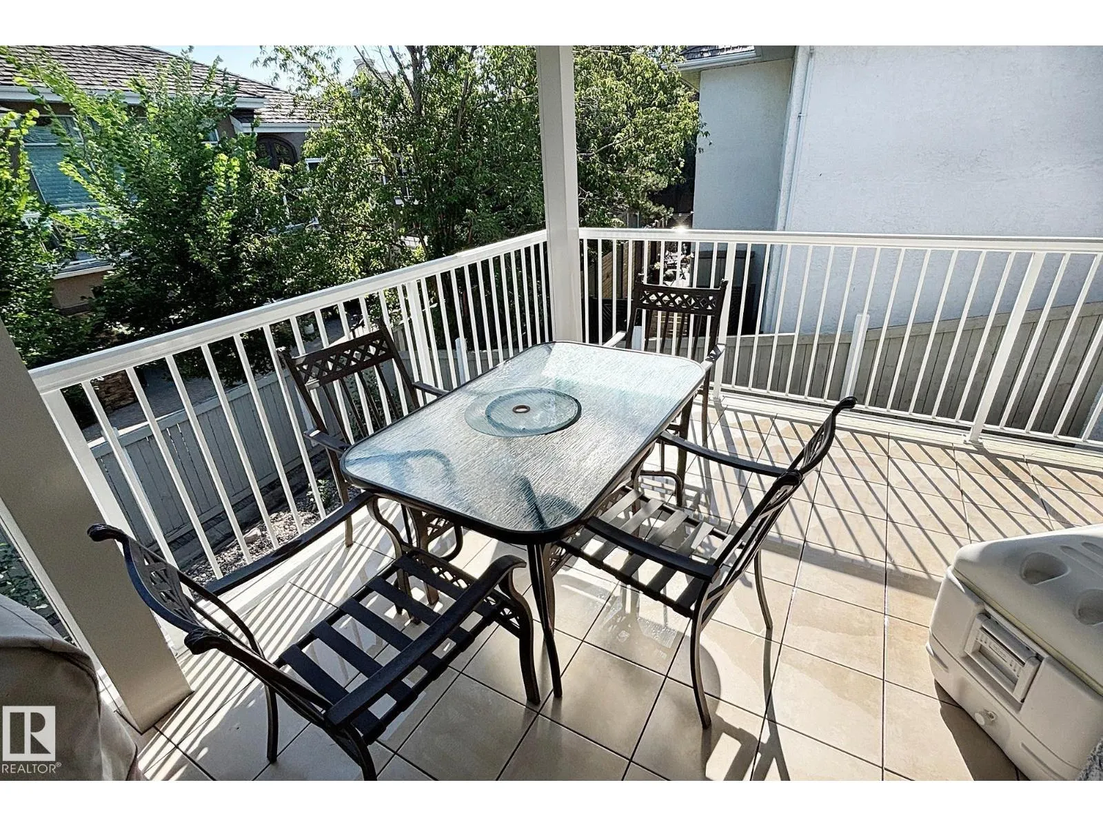 7 KINGSBURY CR