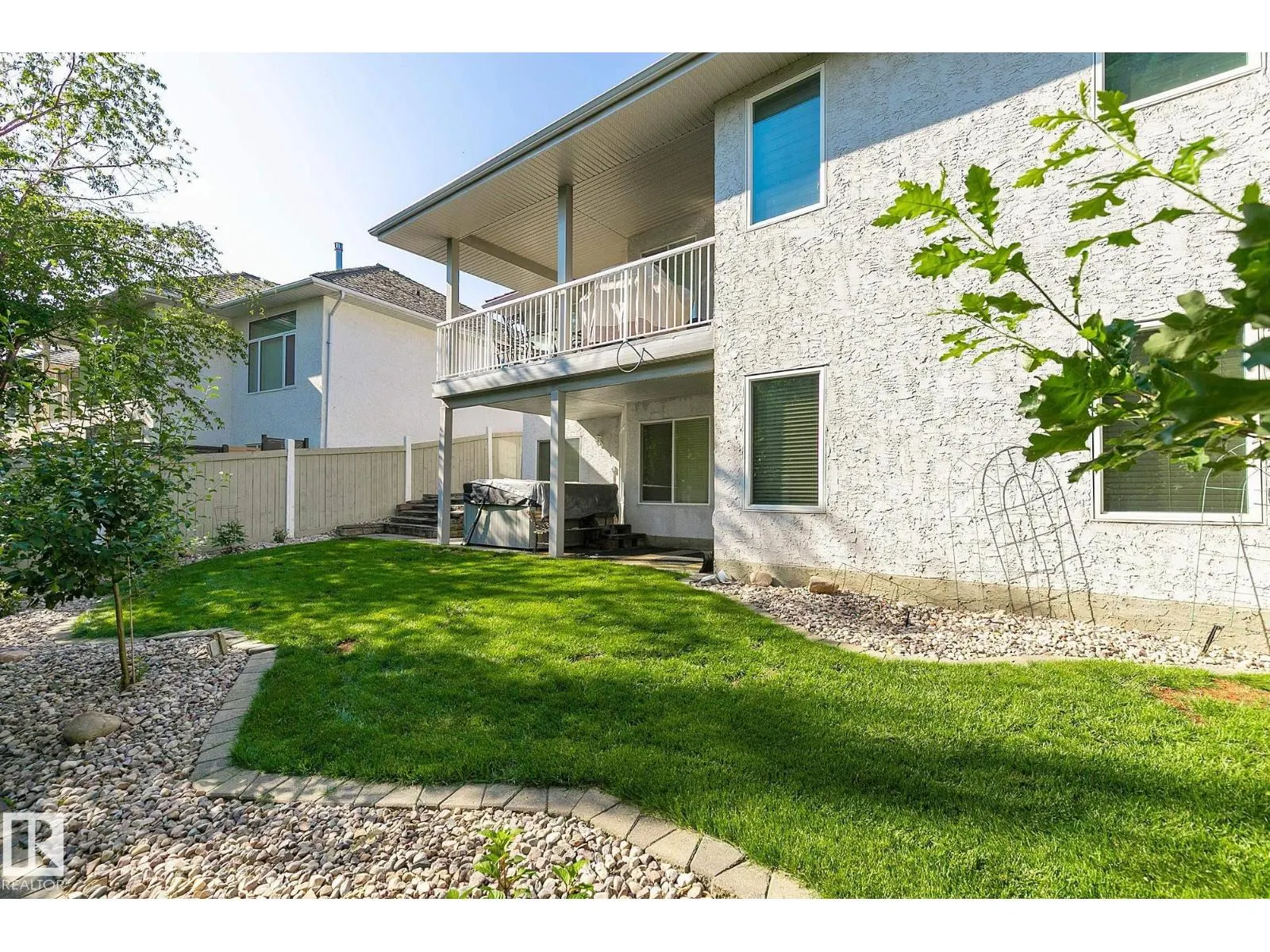 7 KINGSBURY CR