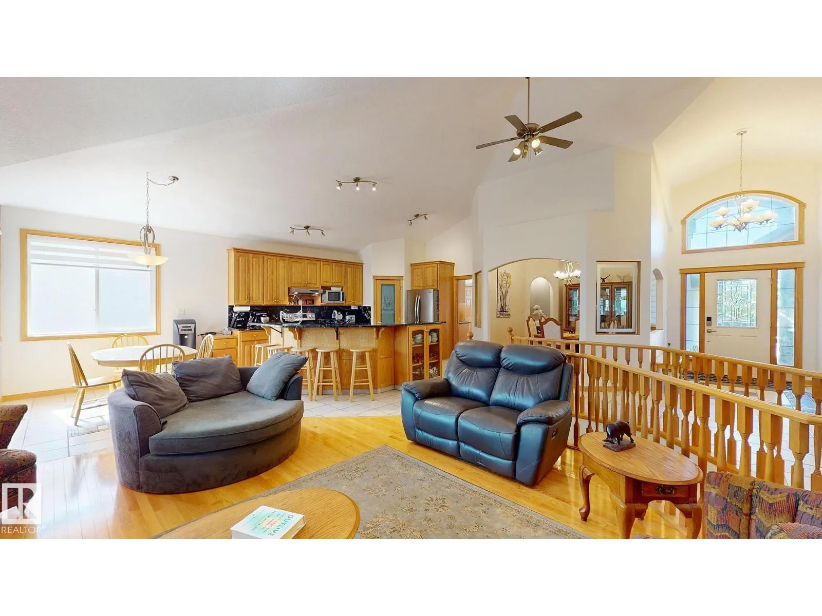 7 KINGSBURY CR