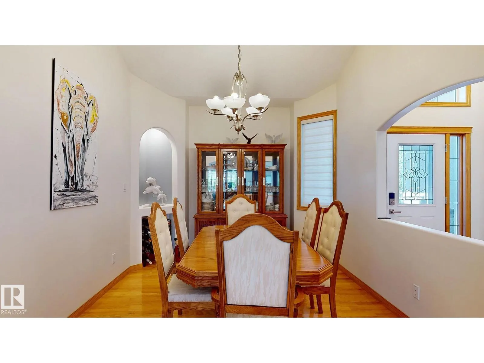 7 KINGSBURY CR