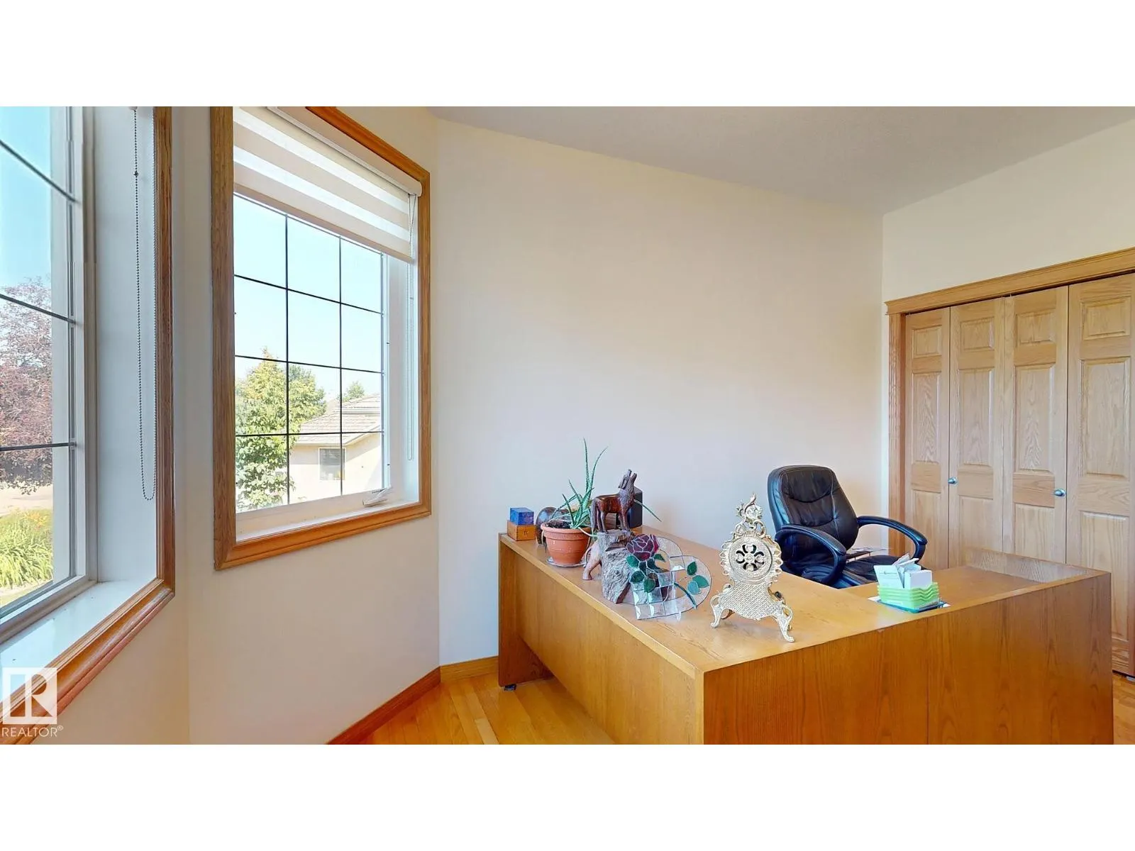 7 KINGSBURY CR