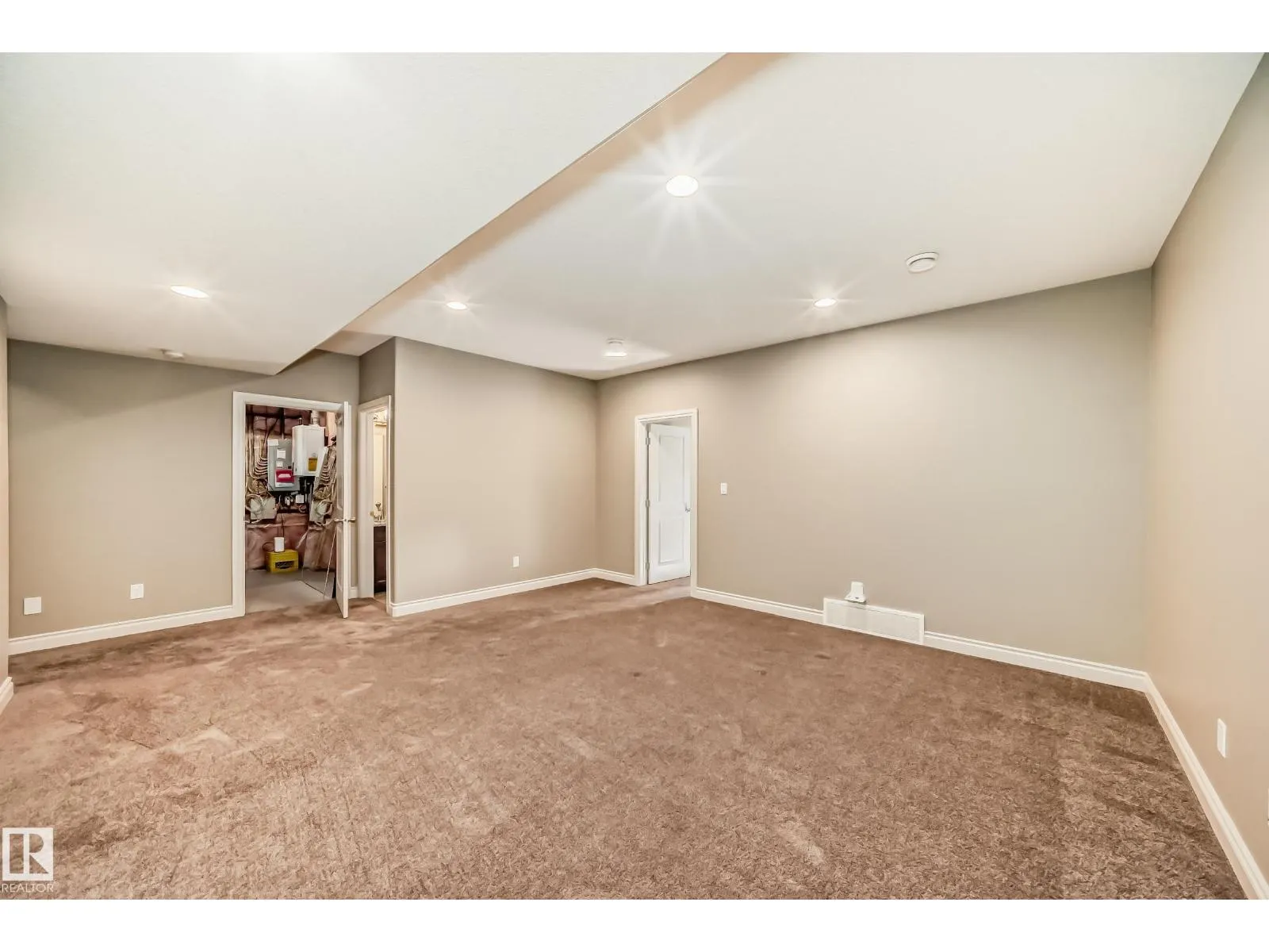 7236 MAY RD NW