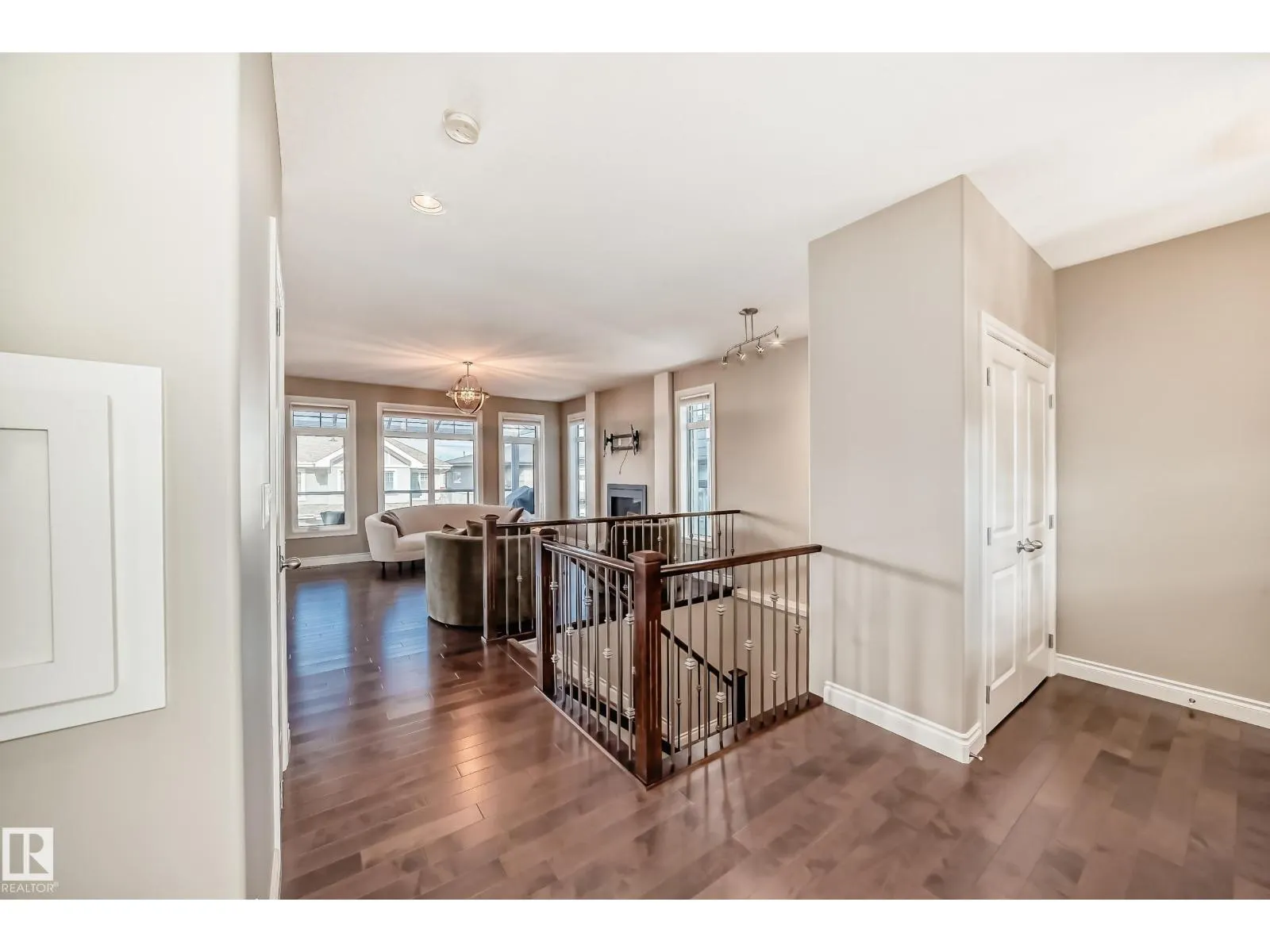 7236 MAY RD NW
