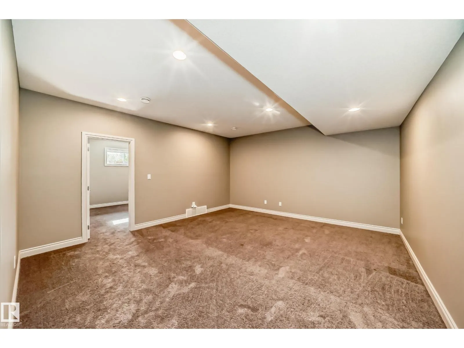 7236 MAY RD NW