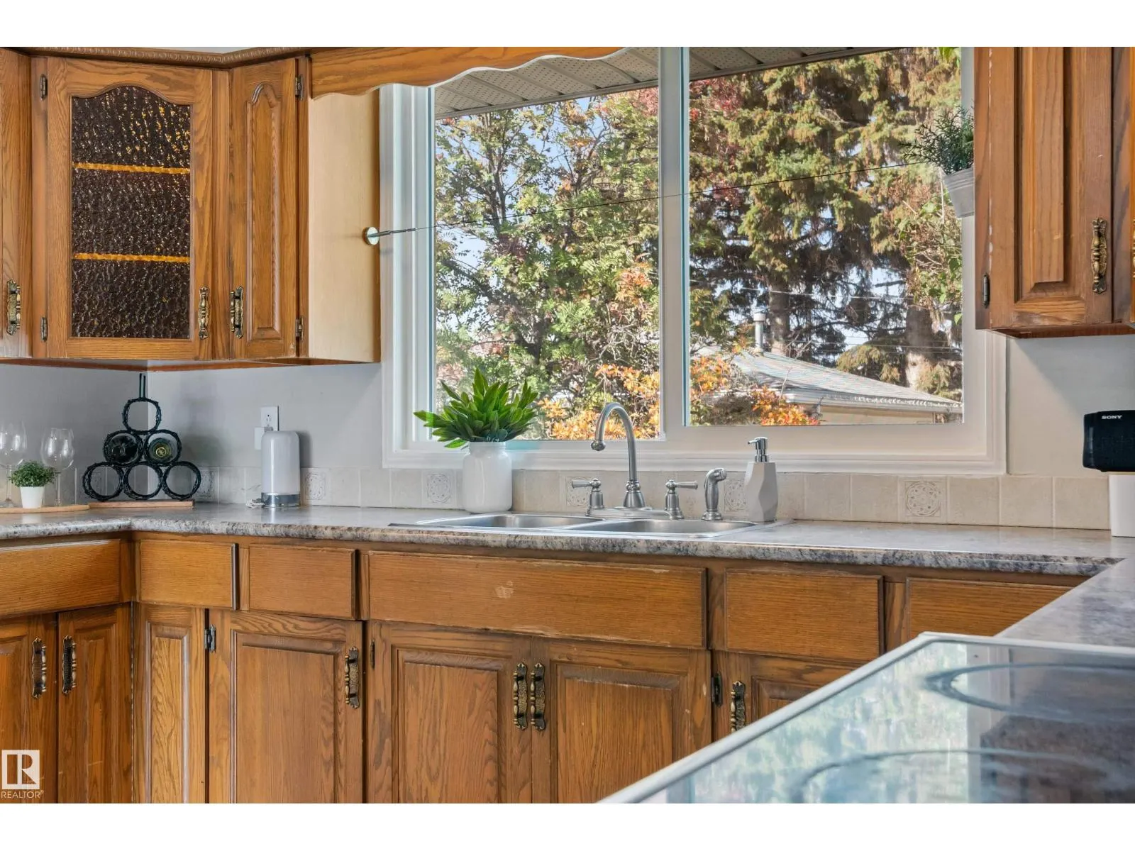 7104 95 AV NW