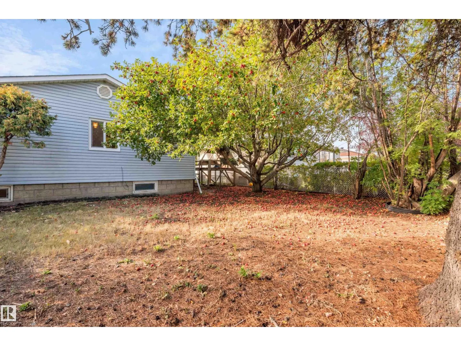 7104 95 AV NW