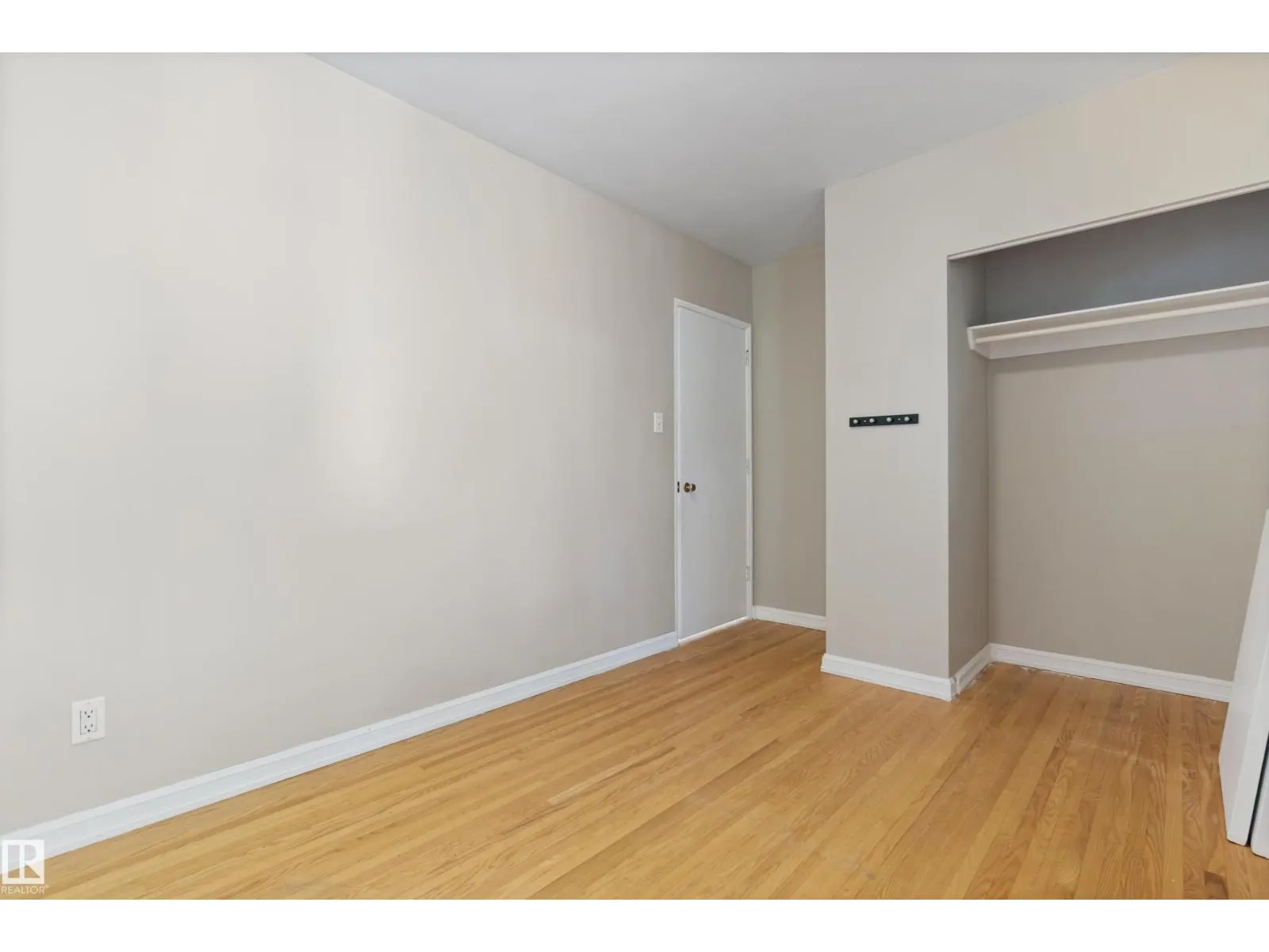 7104 95 AV NW
