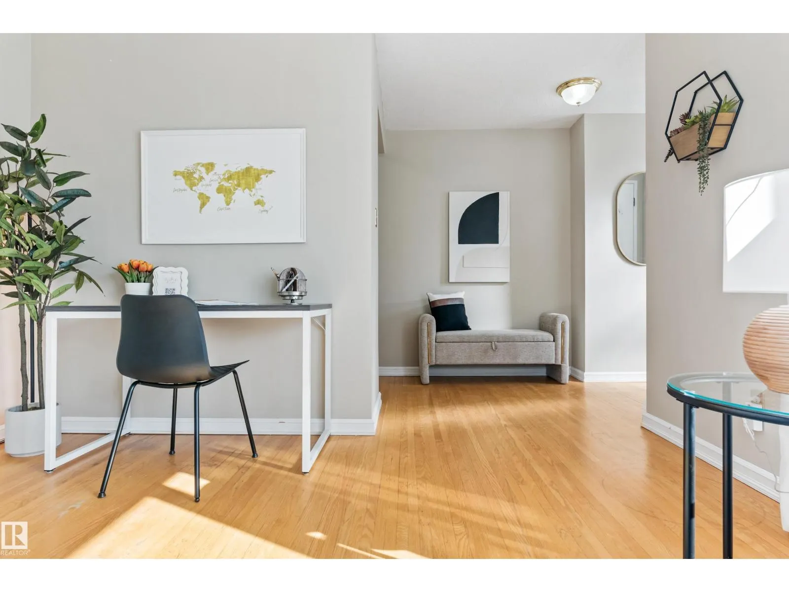 7104 95 AV NW