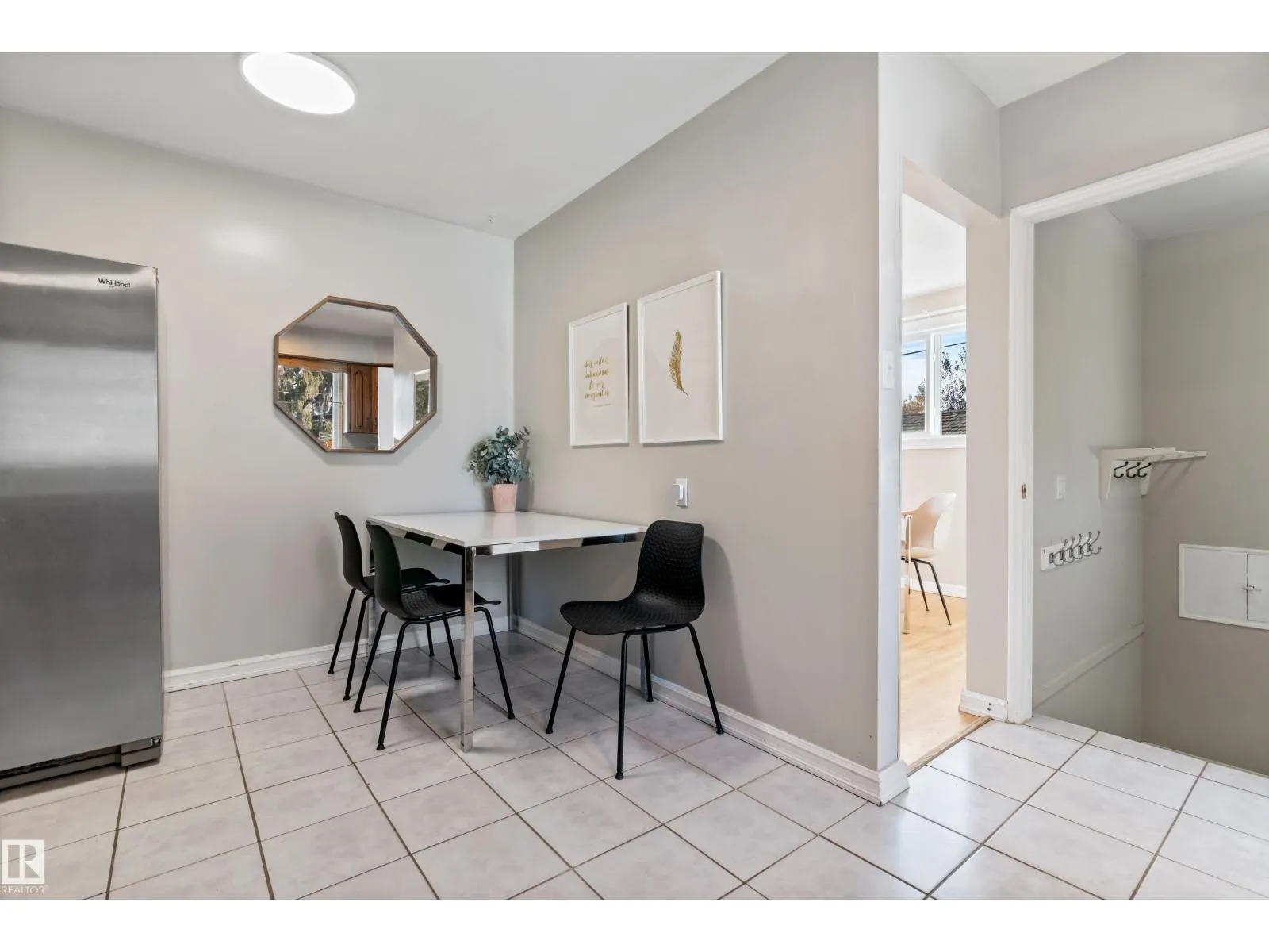 7104 95 AV NW