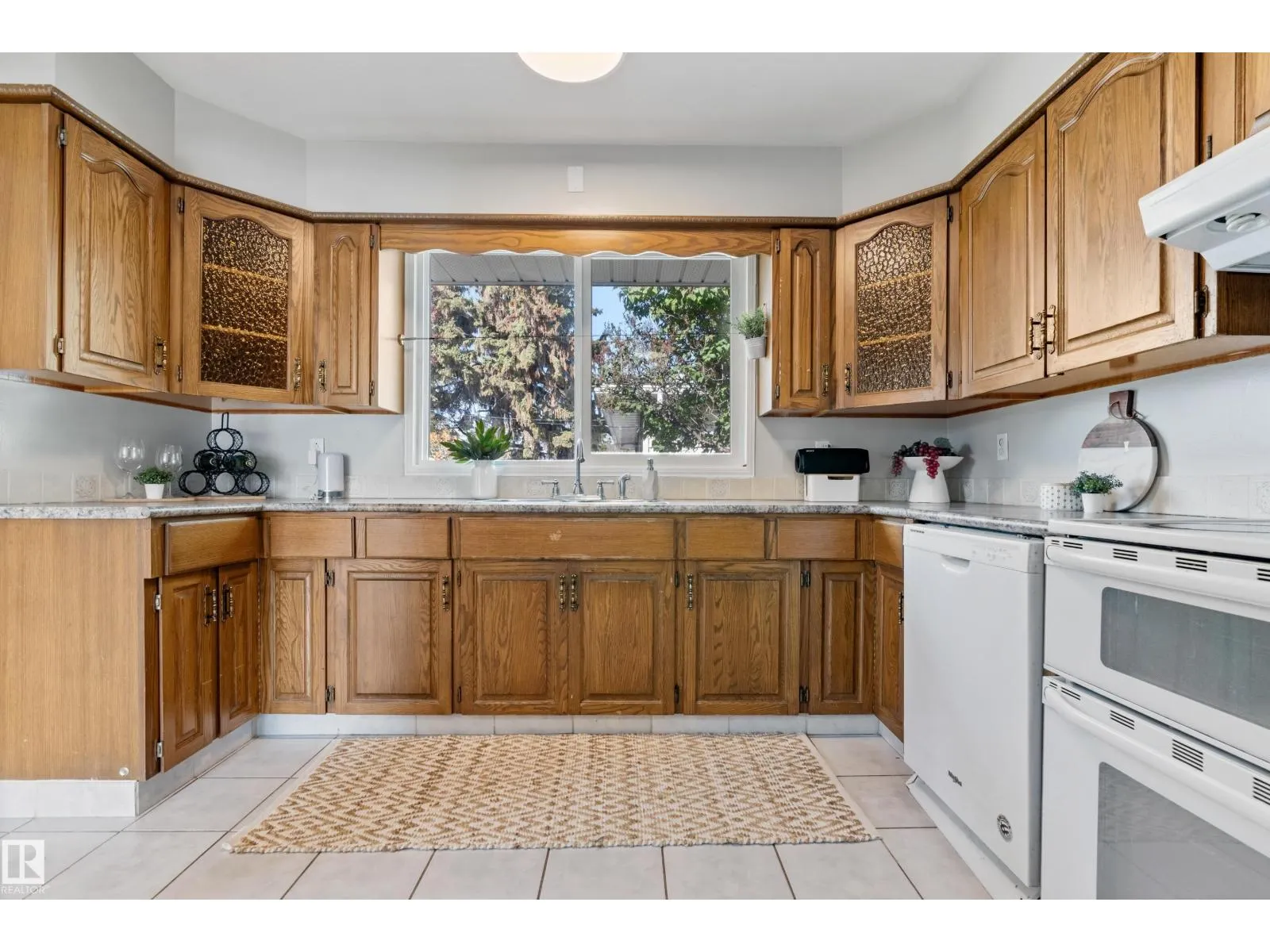 7104 95 AV NW